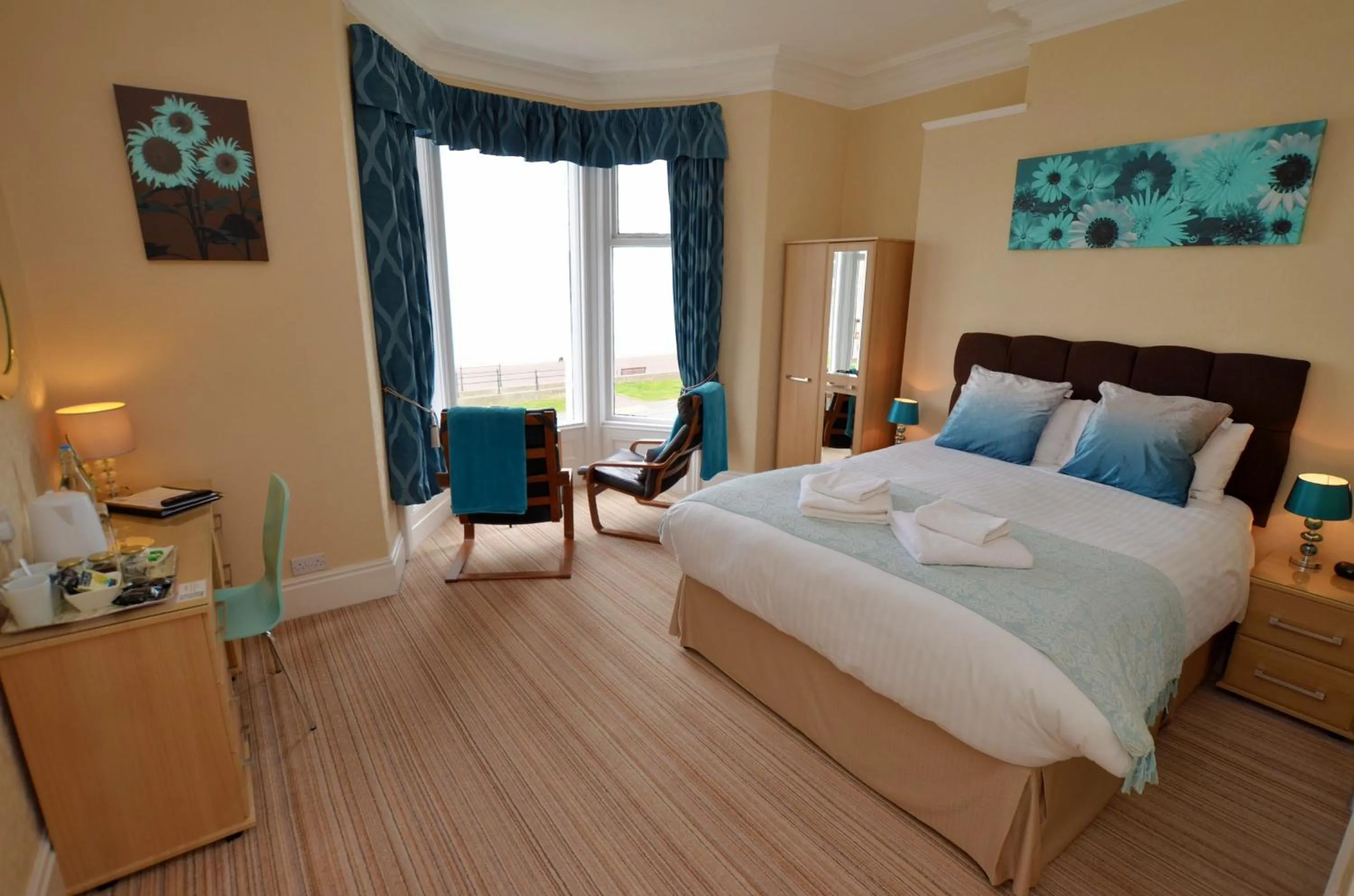 Bedroom, Bed in St. Hilary Guest House