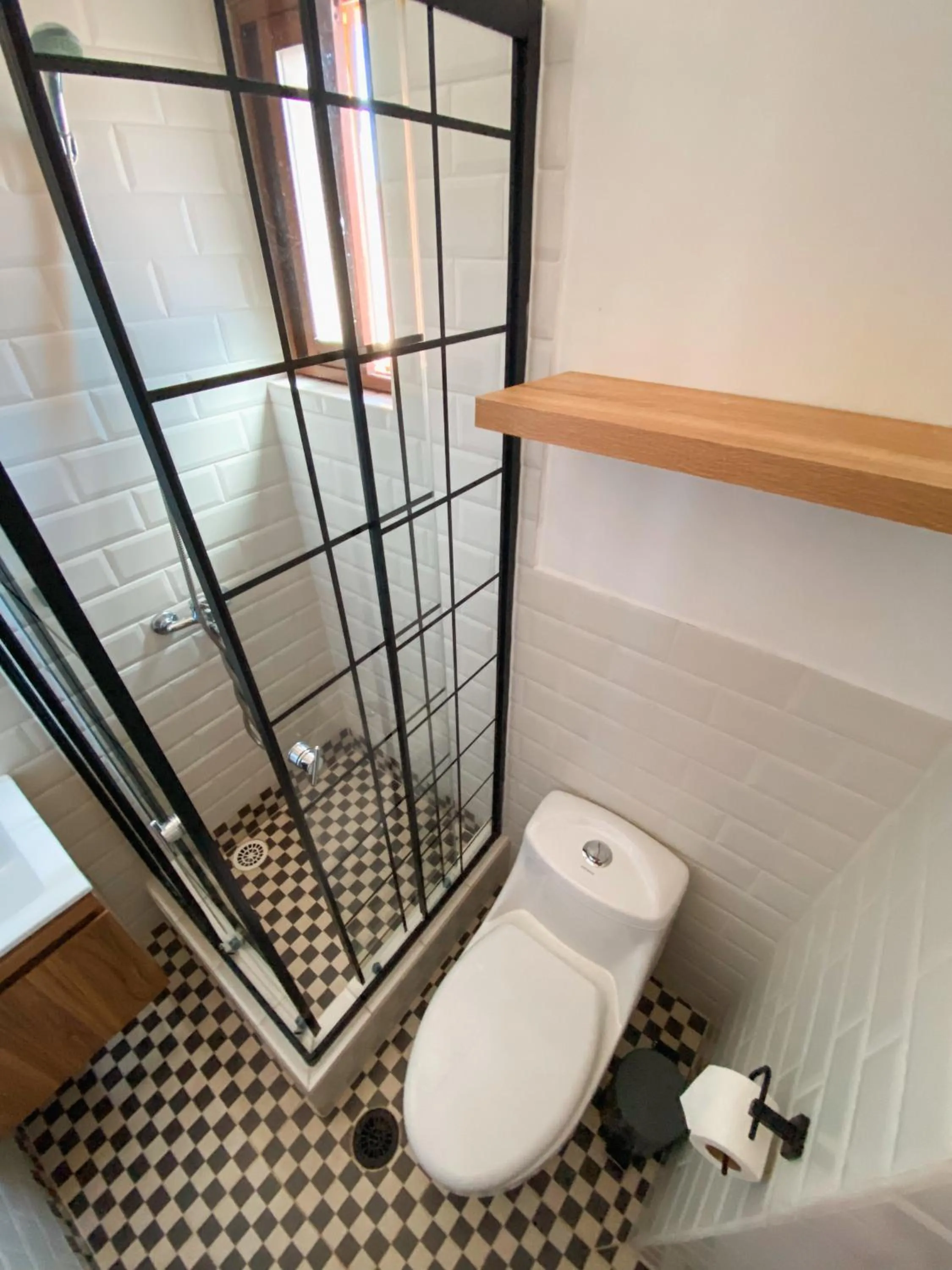 Shower in Rey Lagarto Hostel