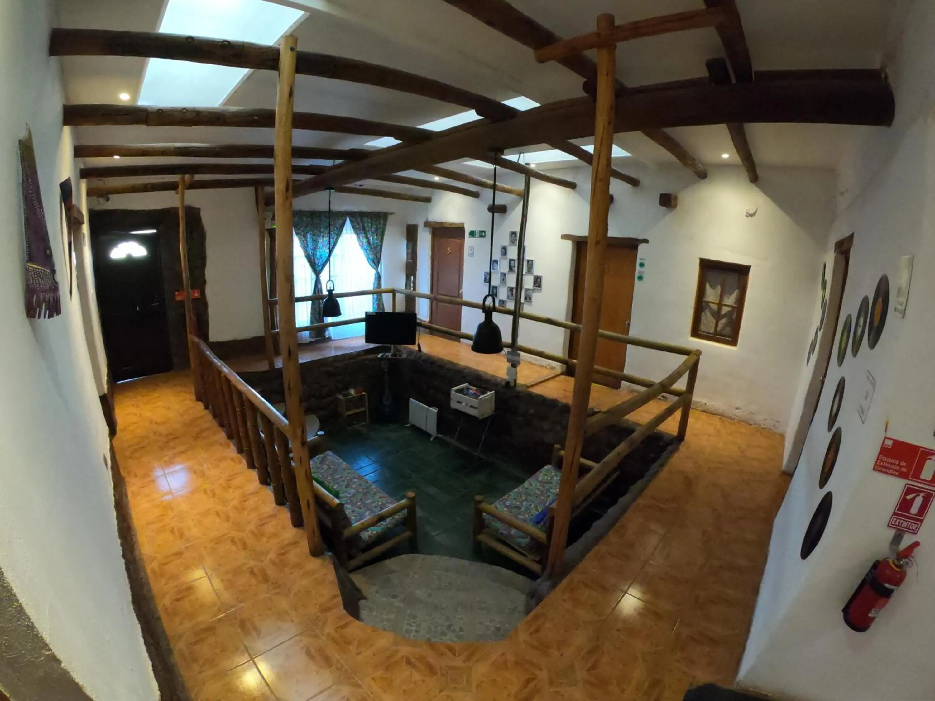 Seating area in Rey Lagarto Hostel