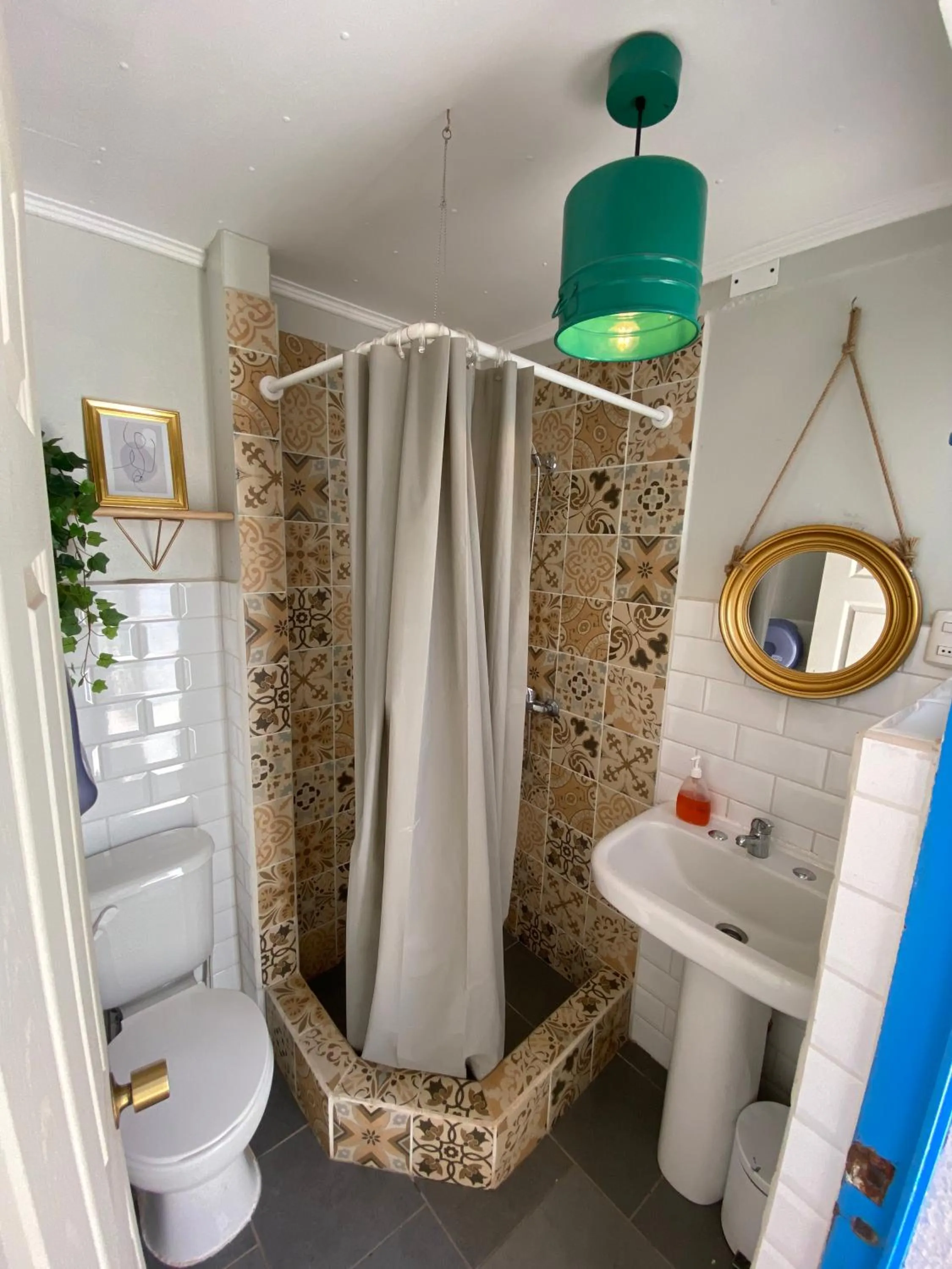 Shower in Rey Lagarto Hostel