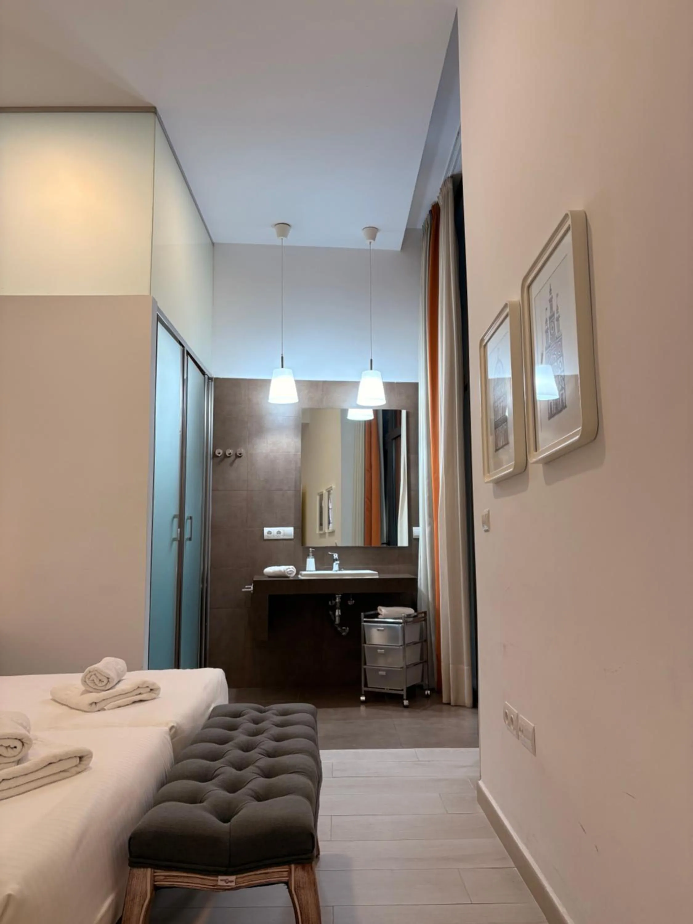 Bathroom, Bed in Life Apartments Alberto Lista