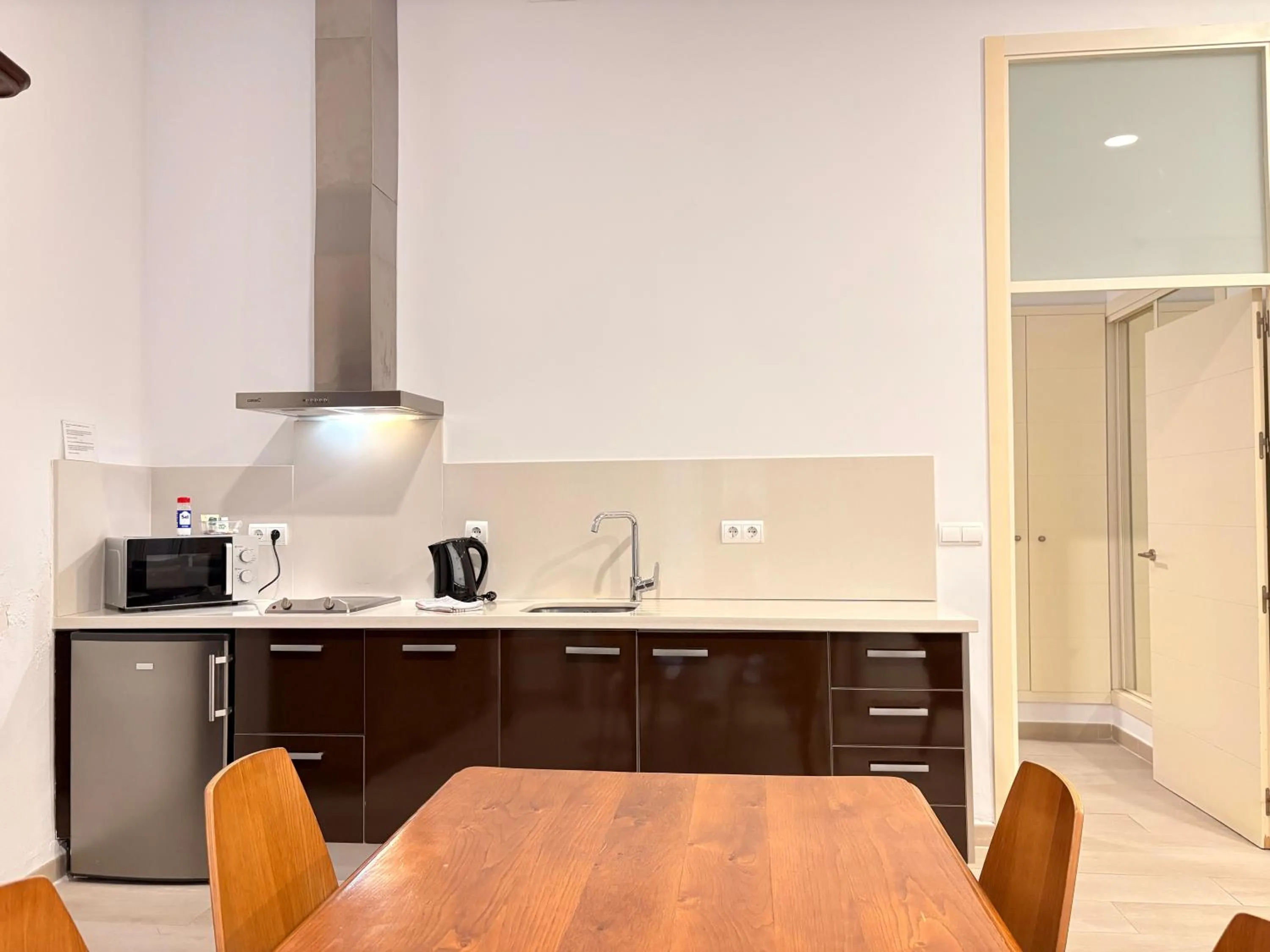 Dining area in Life Apartments Alberto Lista