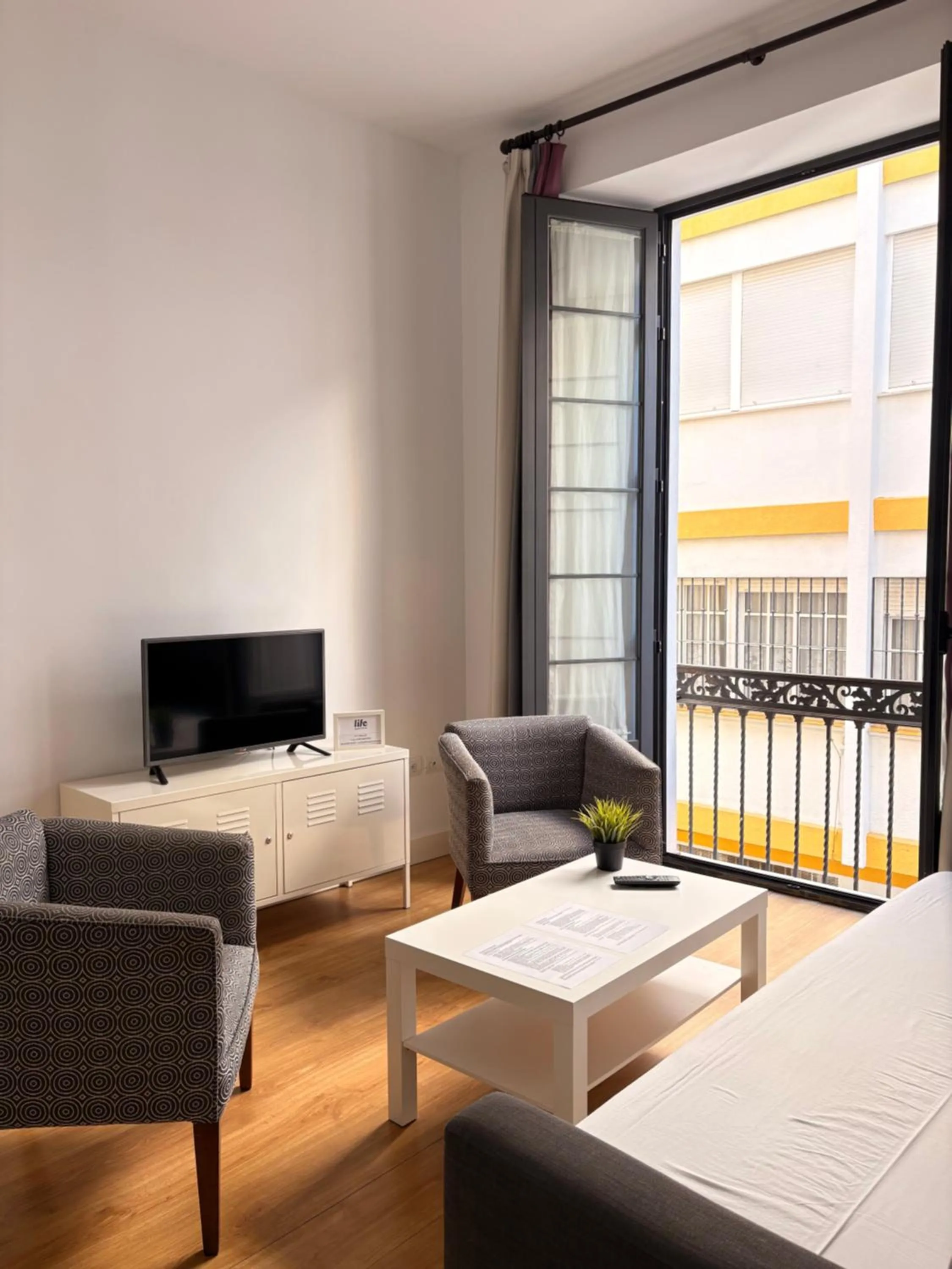 Bed in Life Apartments Alberto Lista