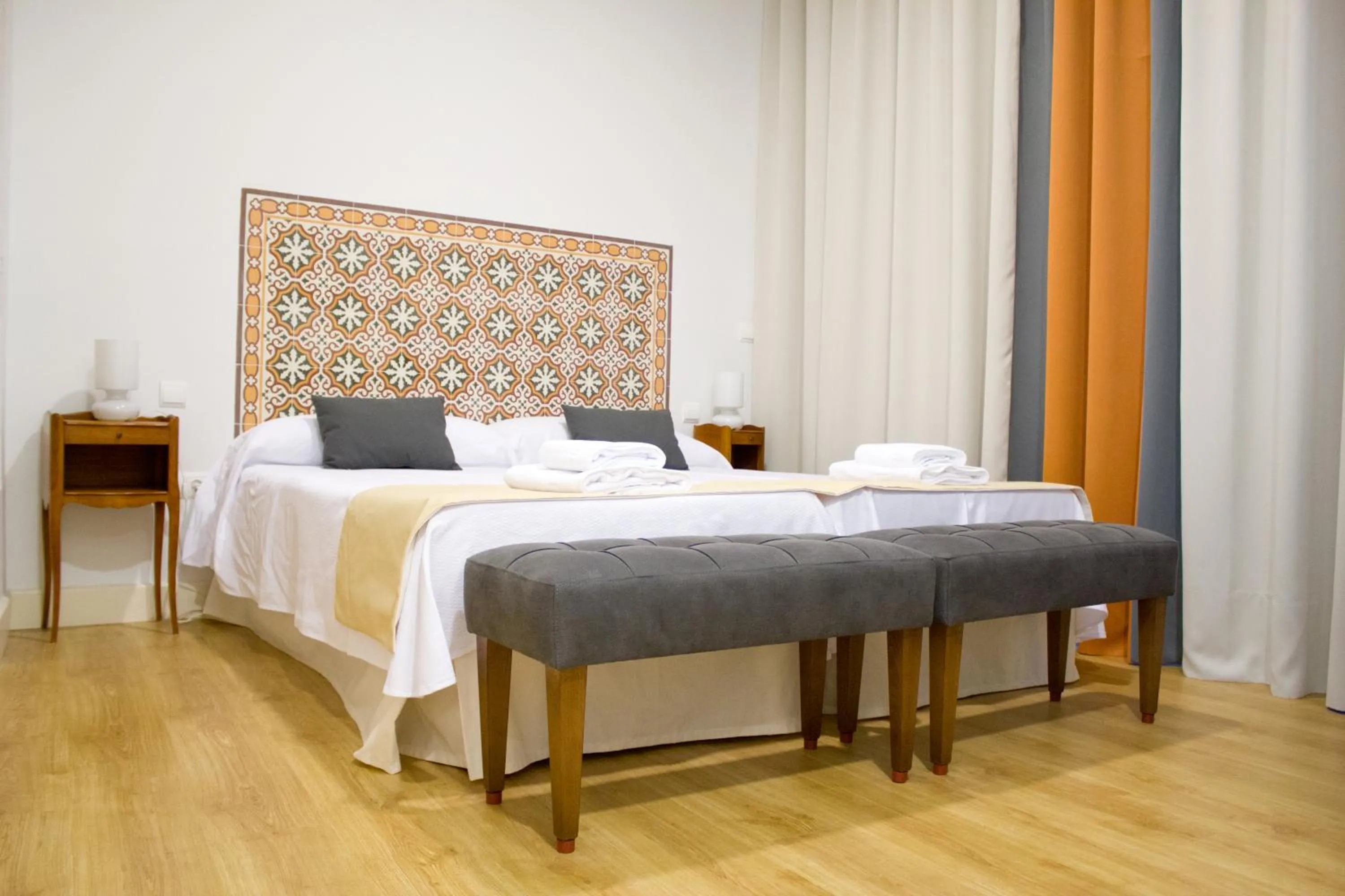 Bedroom, Bed in Life Apartments Alberto Lista