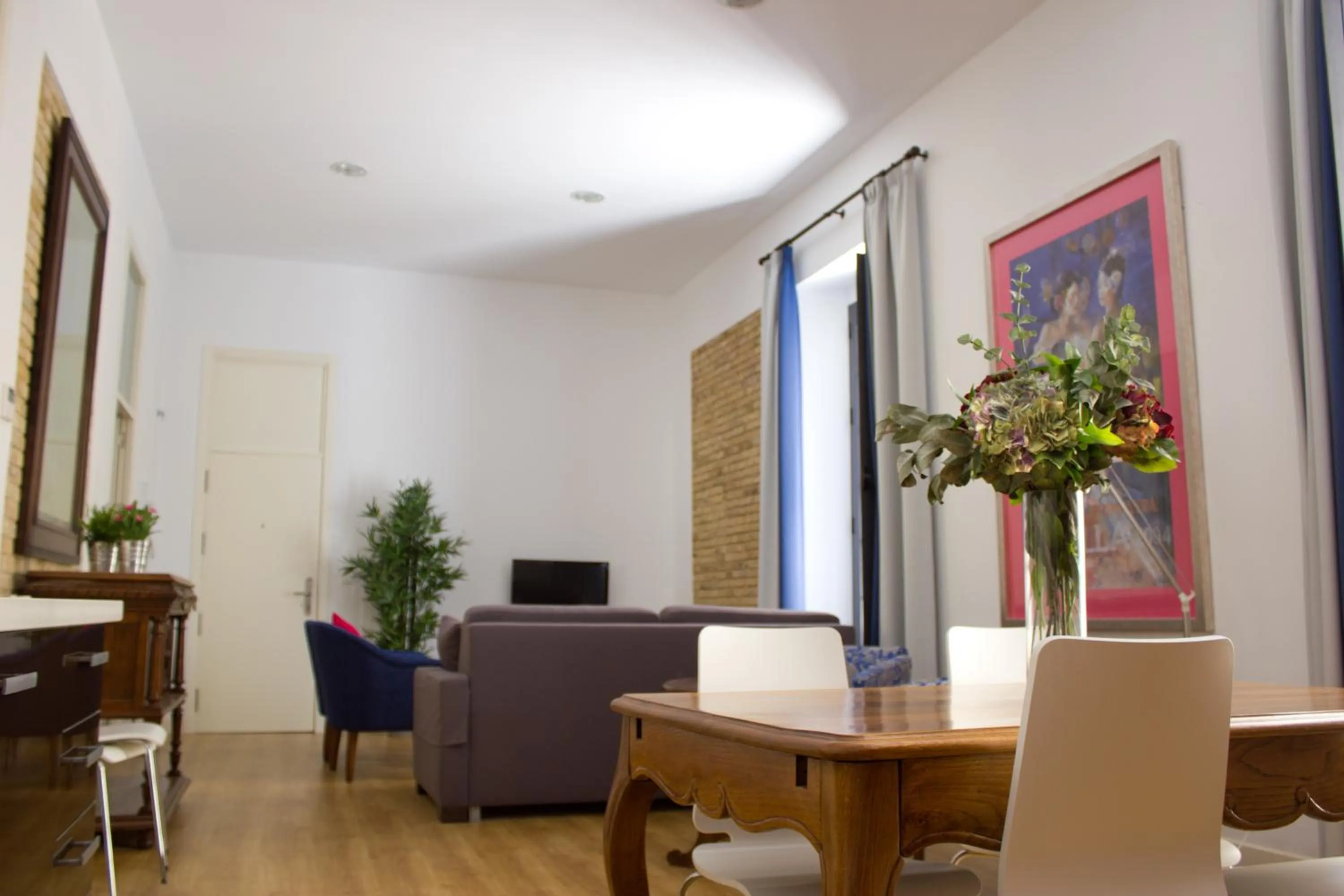 Seating area in Life Apartments Alberto Lista