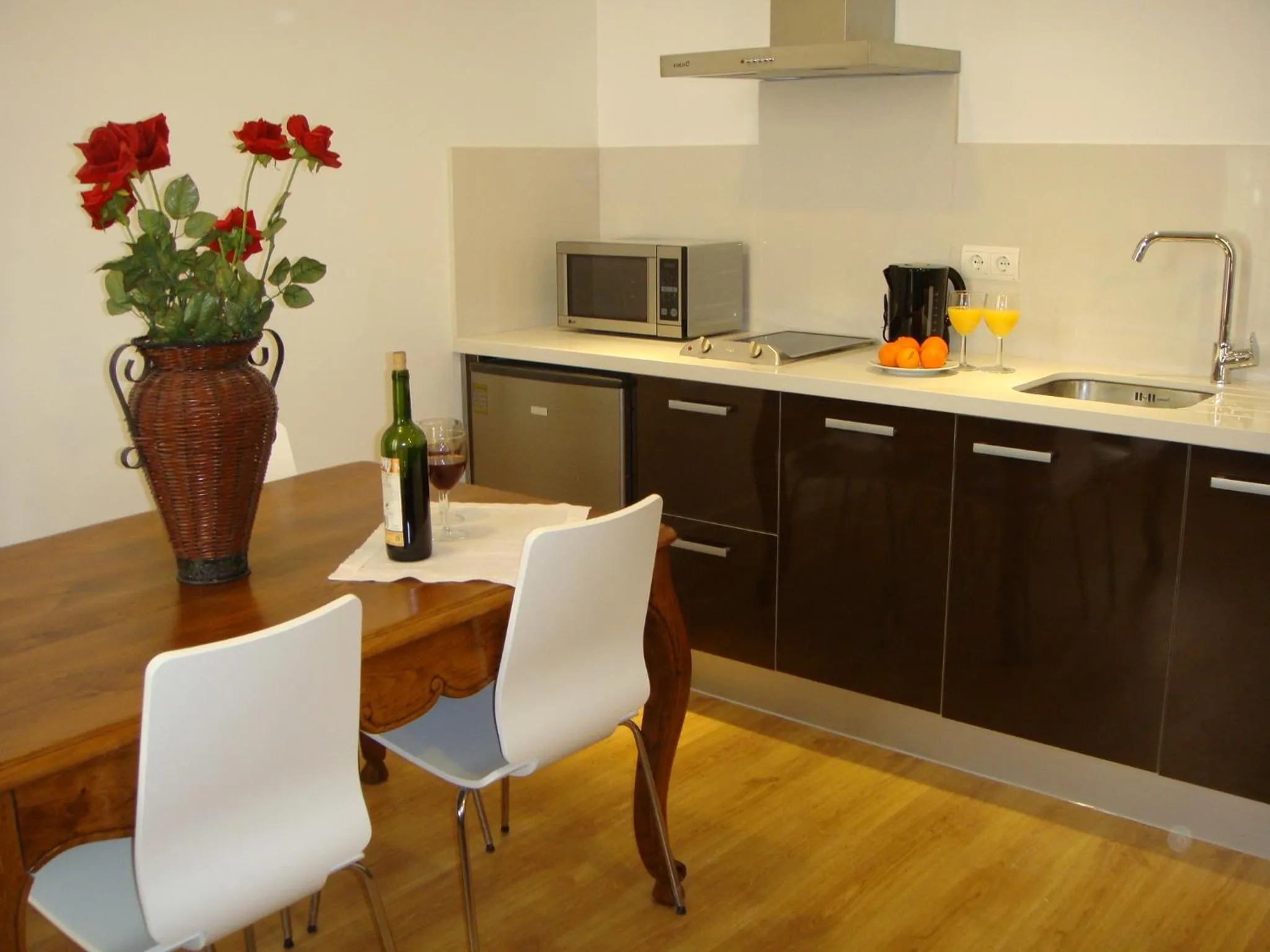 Kitchen or kitchenette in Life Apartments Alberto Lista