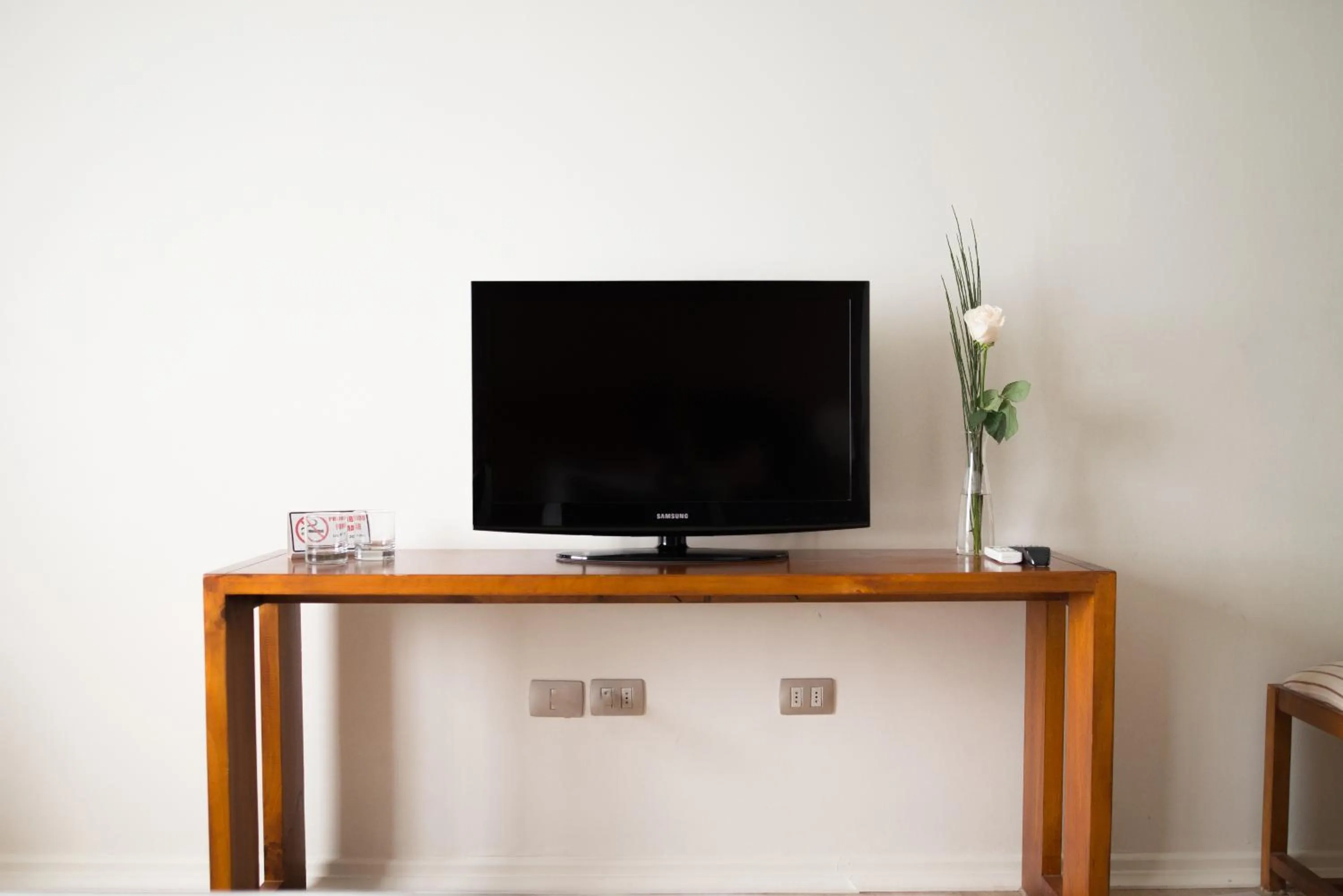 TV and multimedia in Hotel Limari