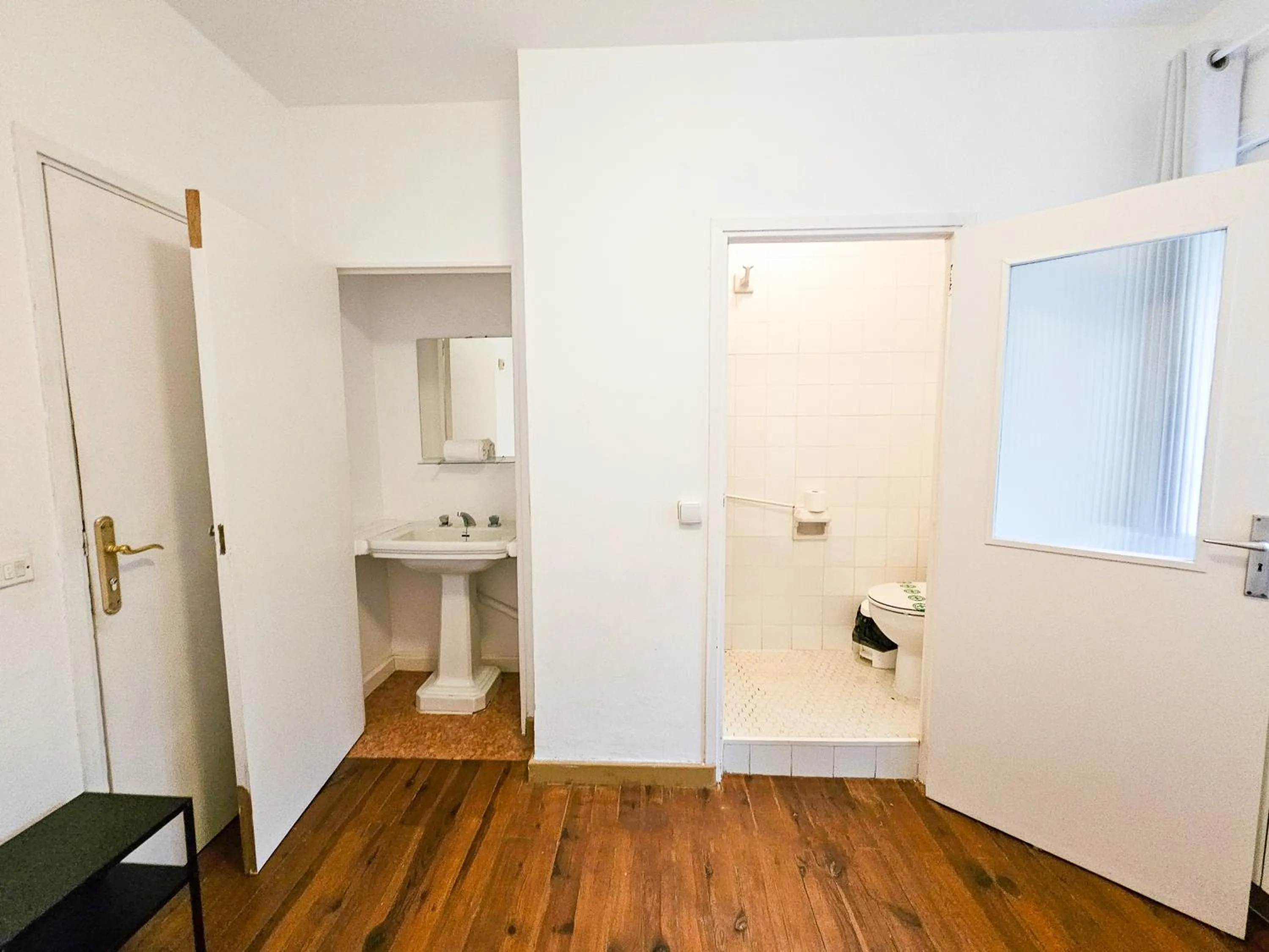 Toilet in Complejo Bubal Formigal 3000