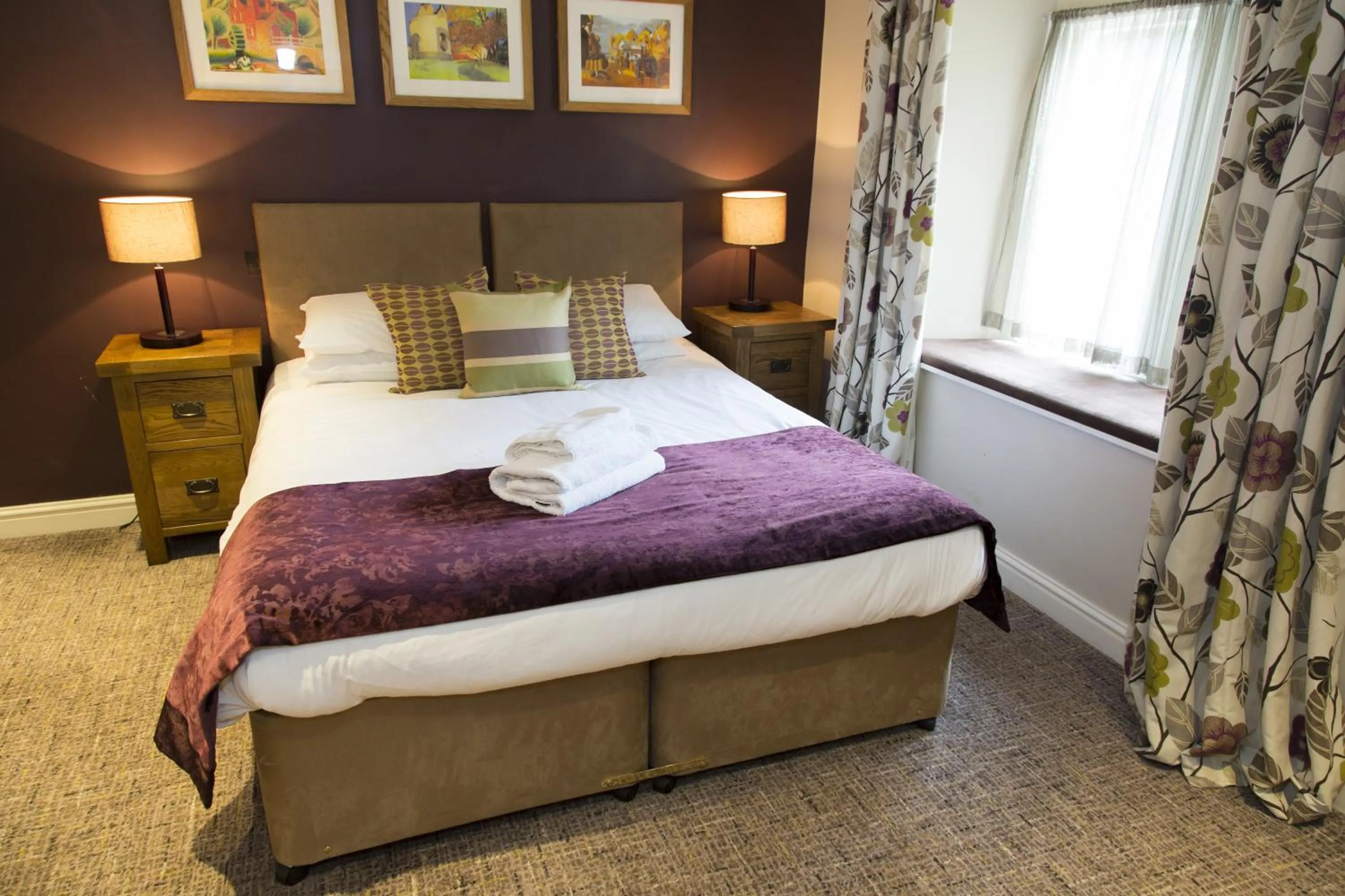 Bed in The Colesbourne Inn