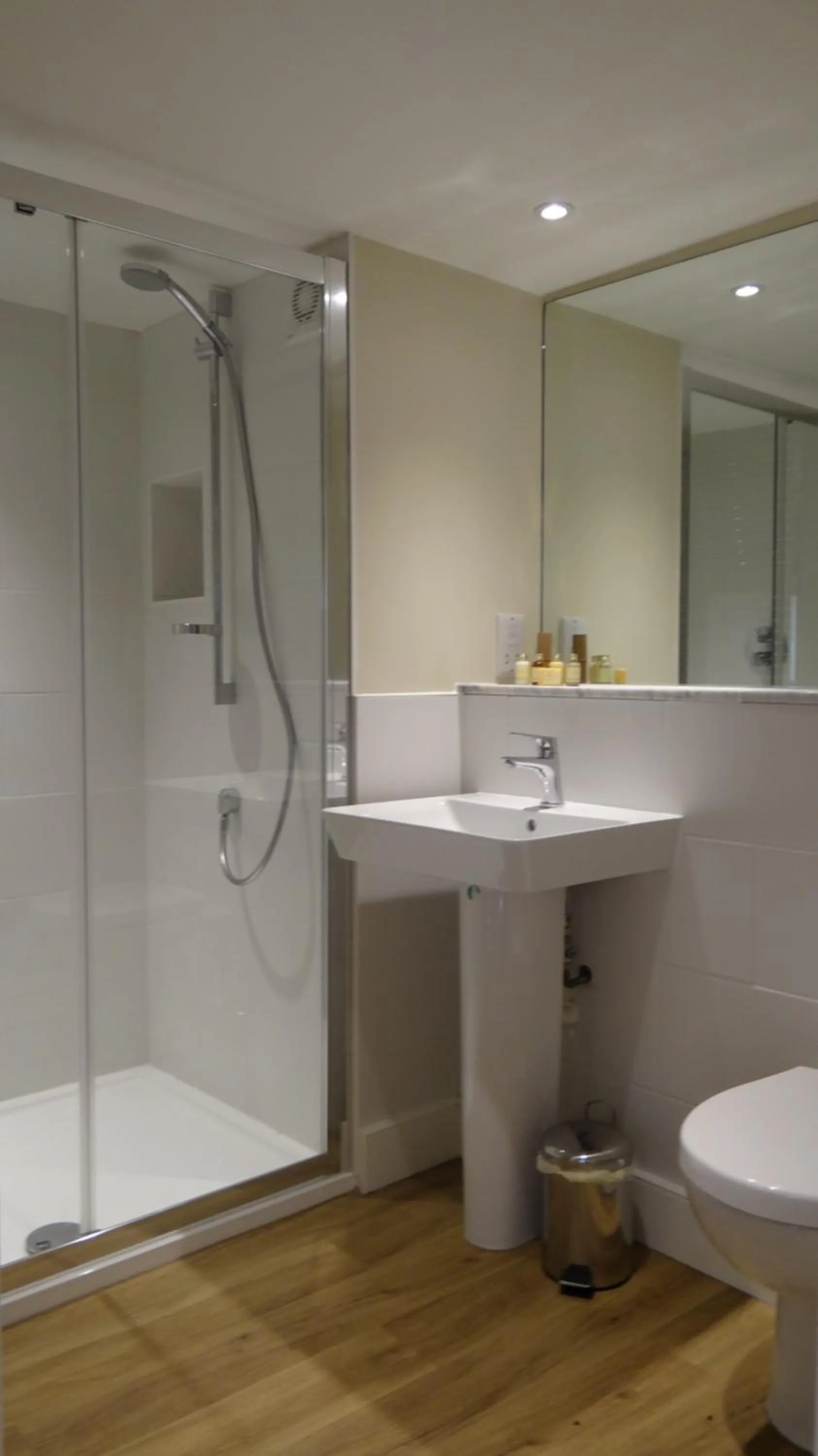 Bathroom in The Colesbourne Inn