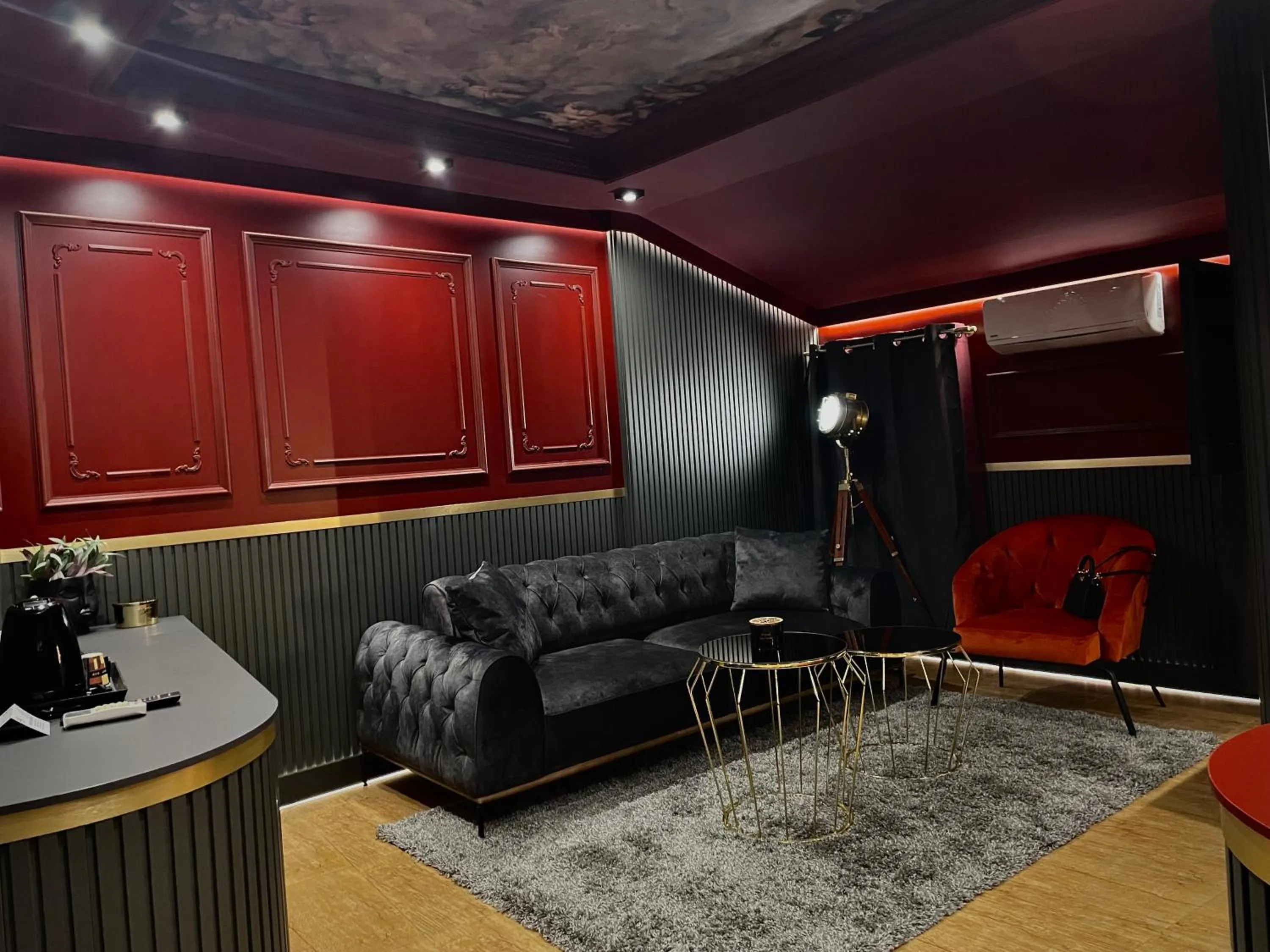 TV and multimedia in Hotel Allur