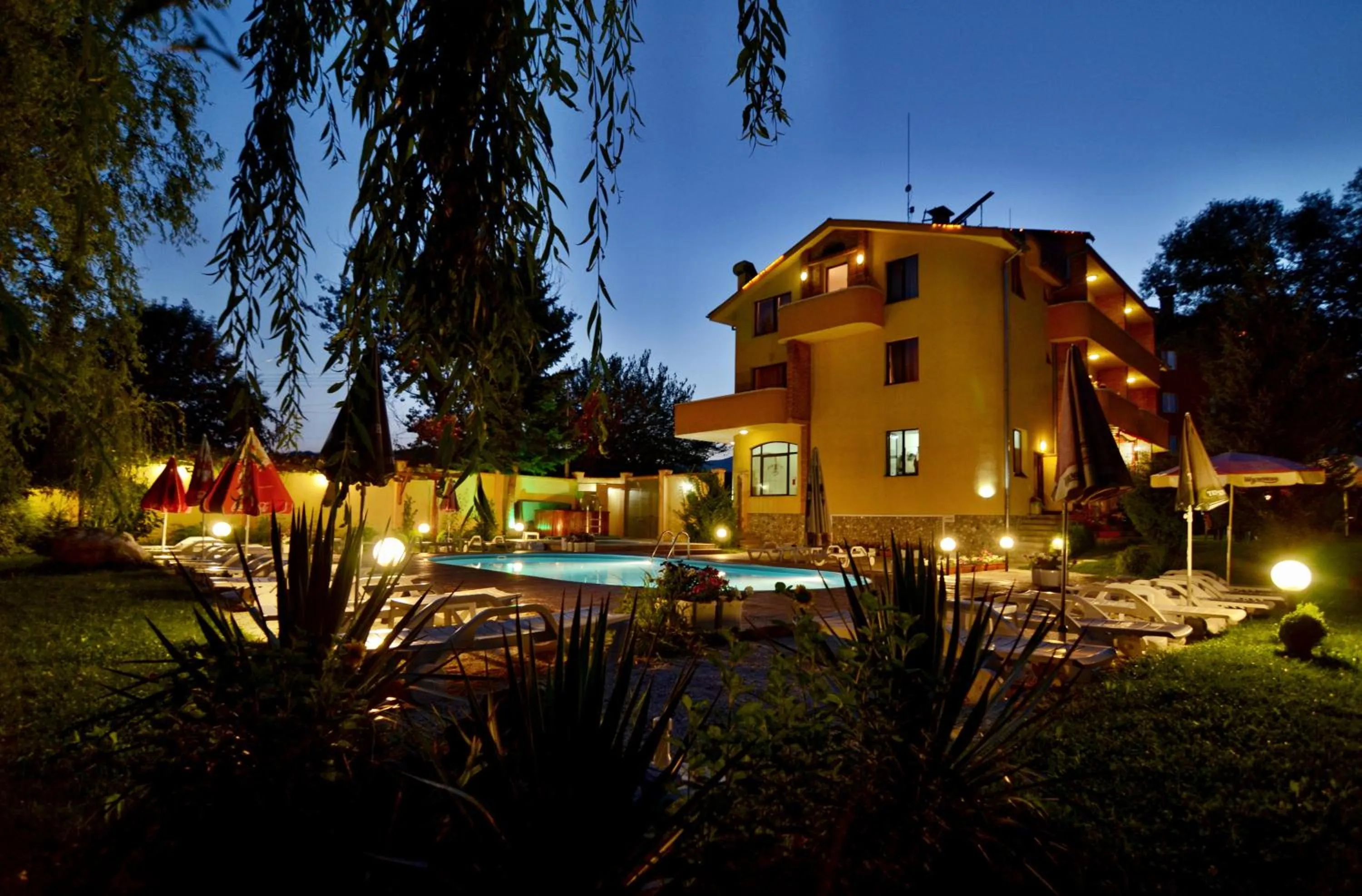 Property building in Family Hotel Iv