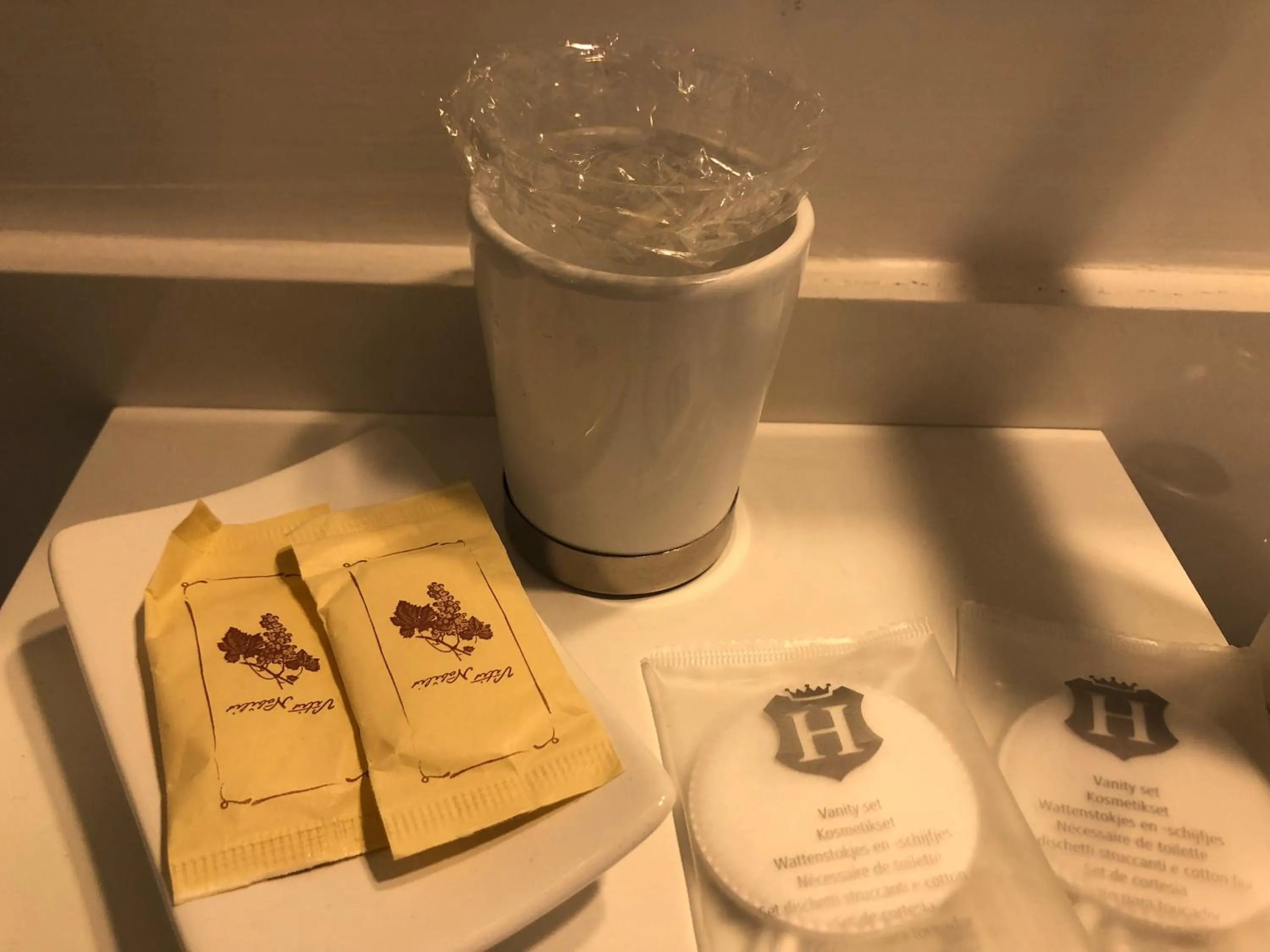 Area and facilities in White Room