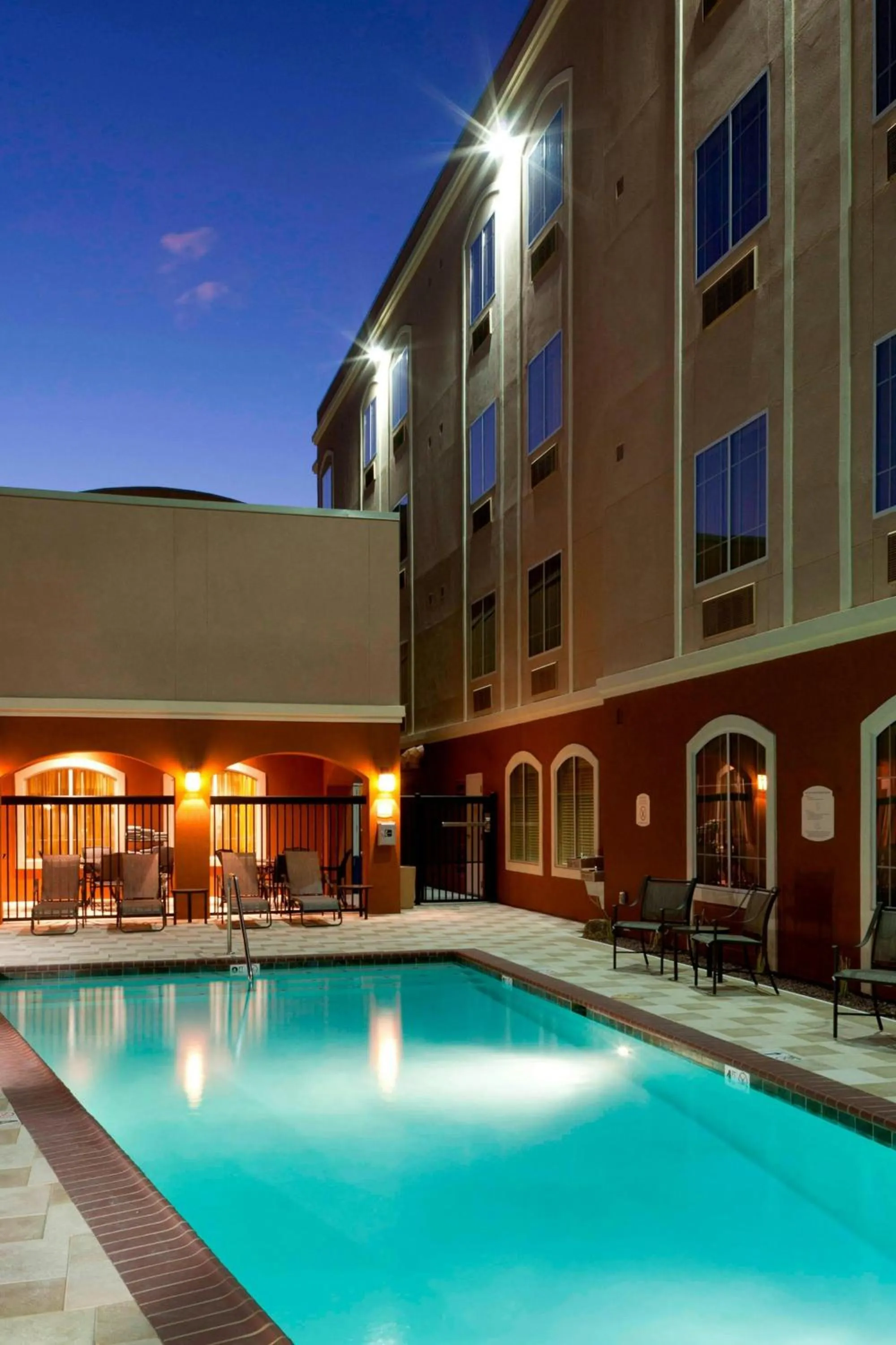 Swimming pool in TownePlace Suites by Marriott Tucson Williams Centre
