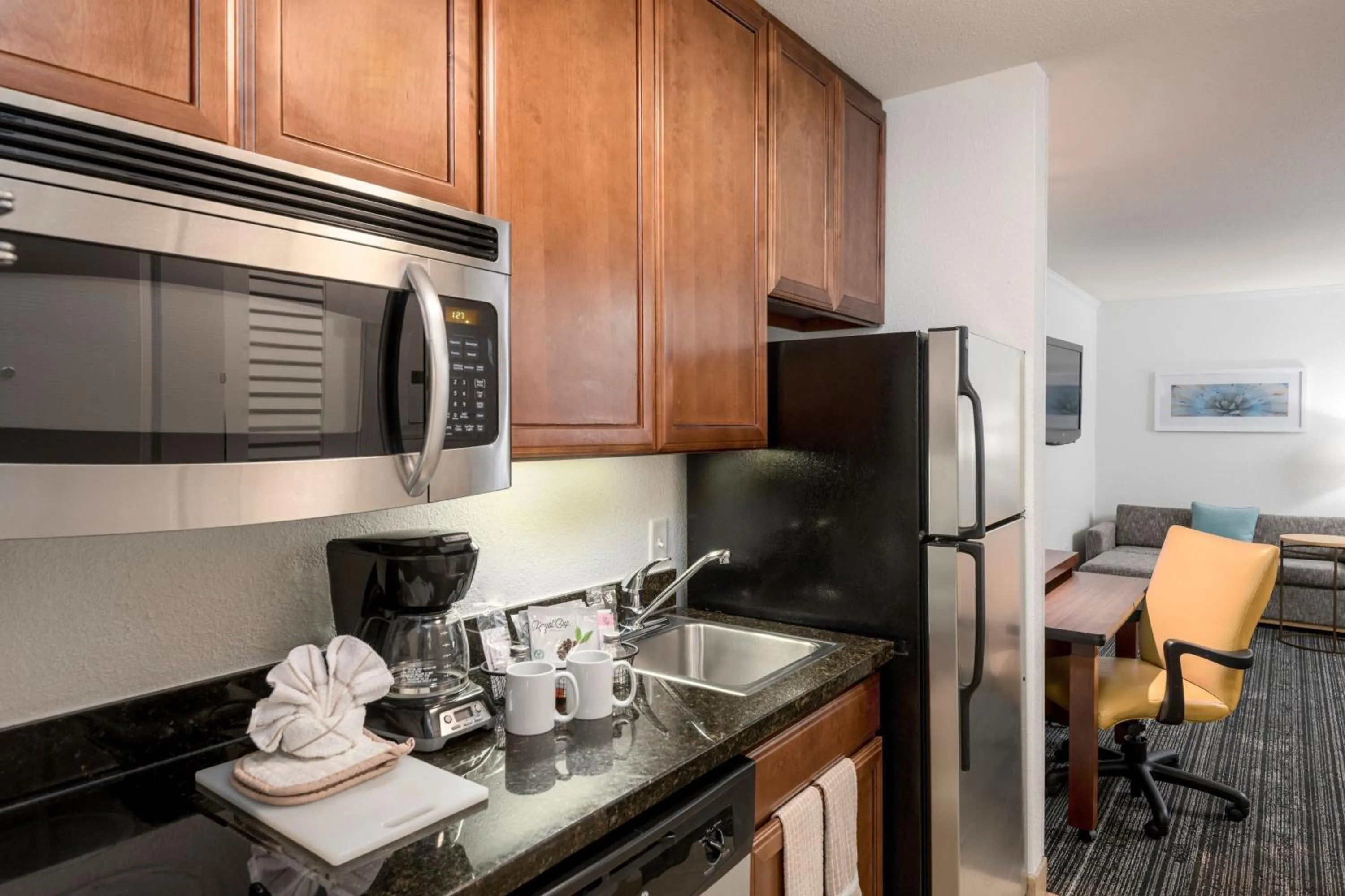 Kitchen or kitchenette in TownePlace Suites by Marriott Tucson Williams Centre
