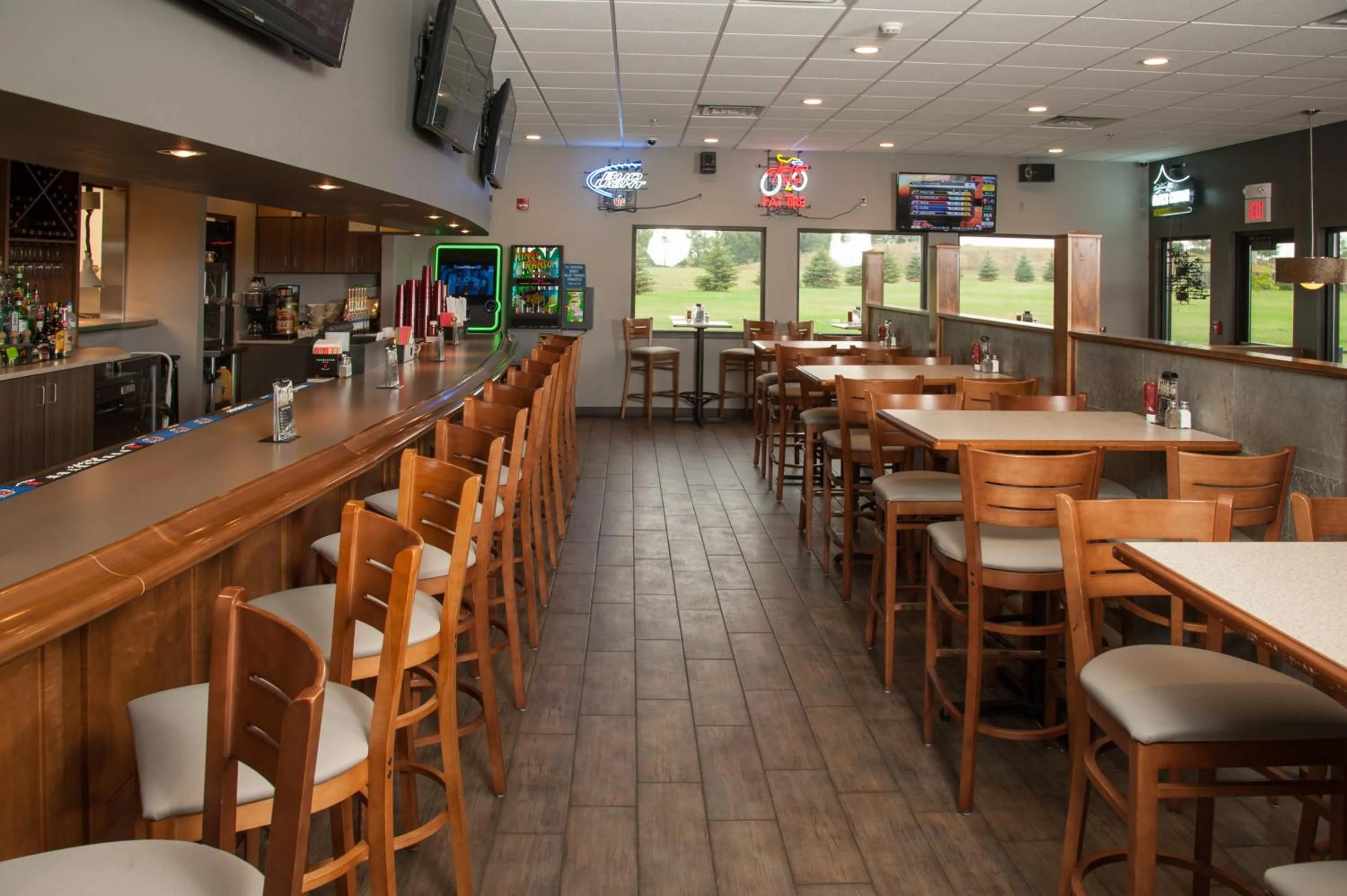 Restaurant/places to eat in AmericInn by Wyndham Valley City Conference Center