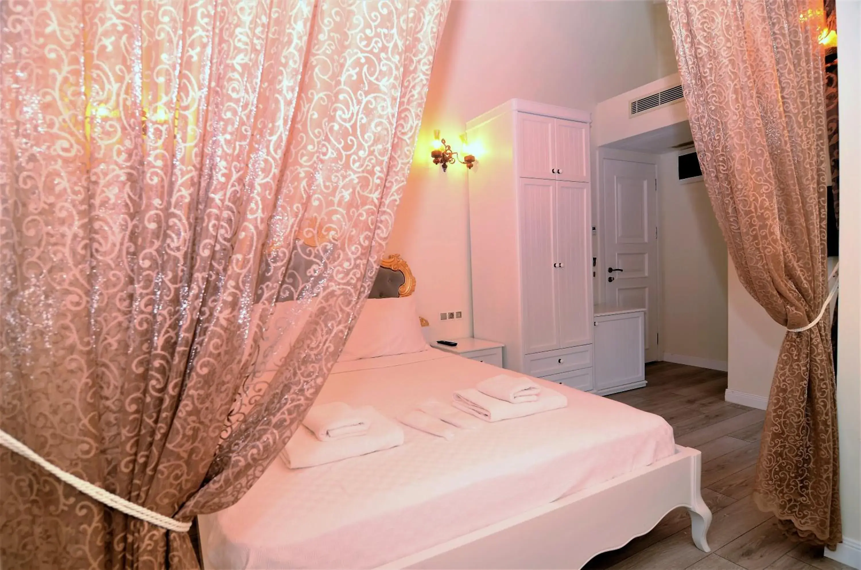 Deluxe King Room in Grand Alaçatı Butik Hotel Deluxe King Room in Grand Alaçatı Butik Hotel