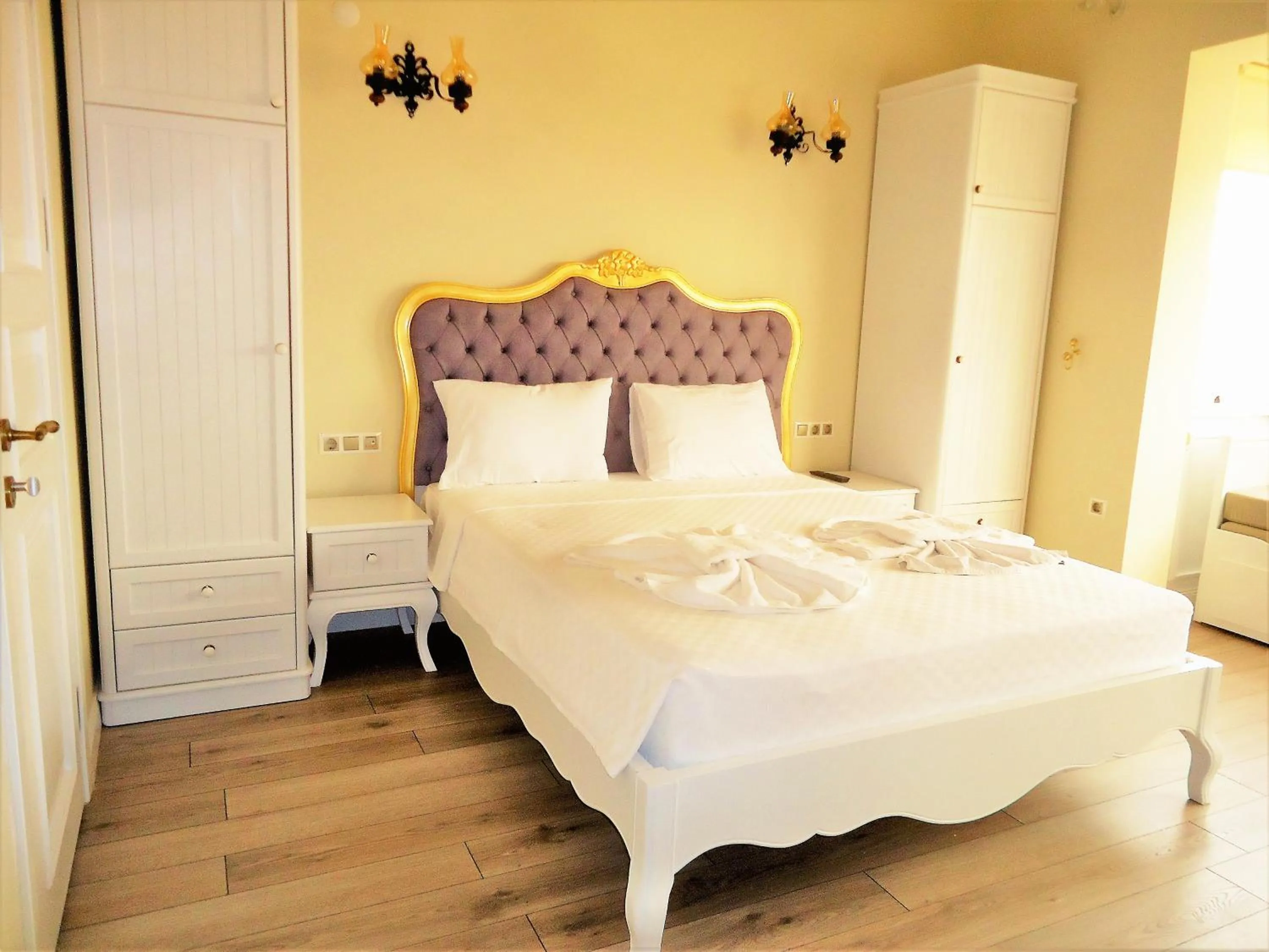 Bed in Grand Alaçatı Butik Hotel