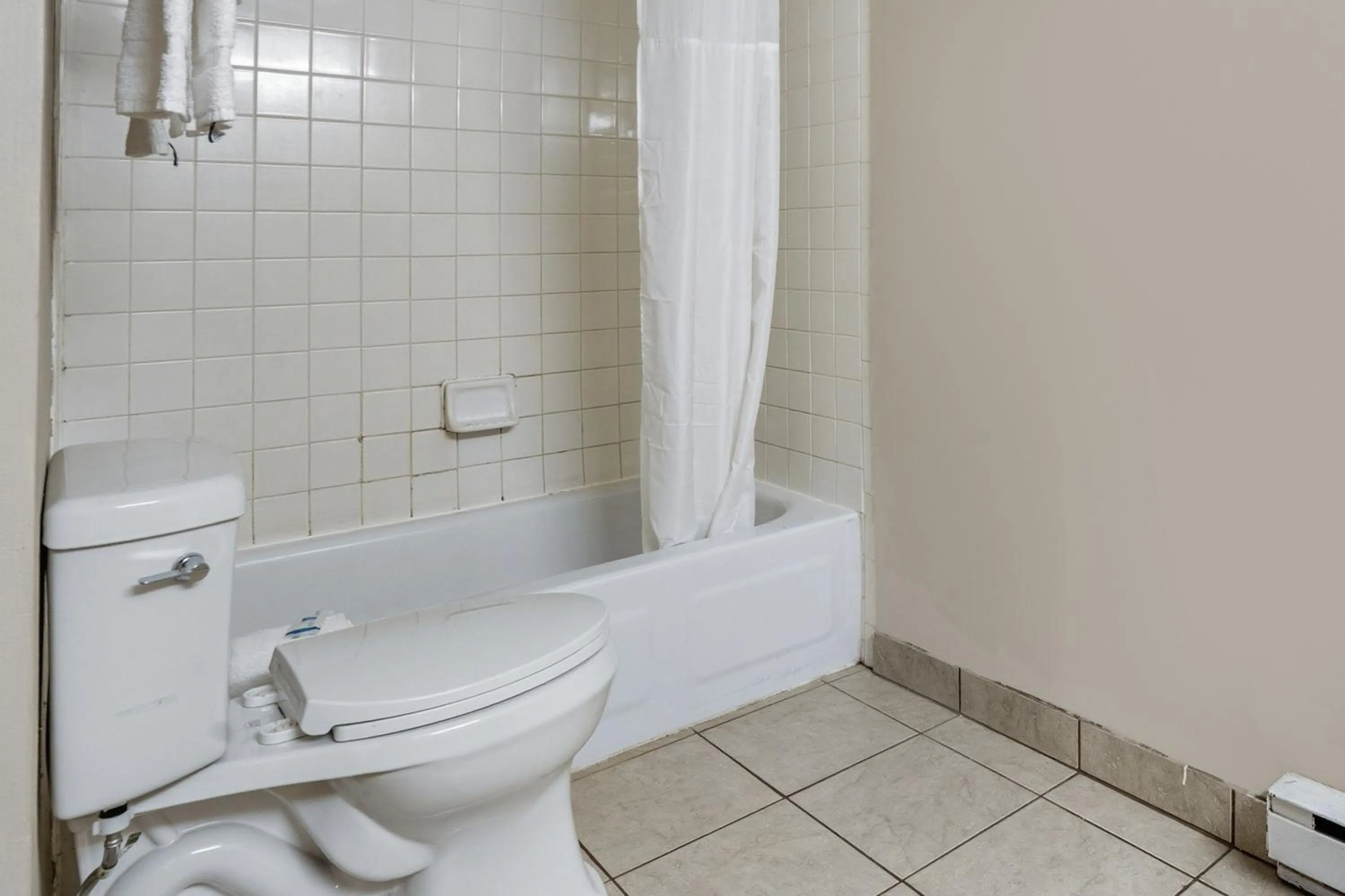 Bathroom in Devils Lake Inn By OYO Near Devils Lake Regional Airport