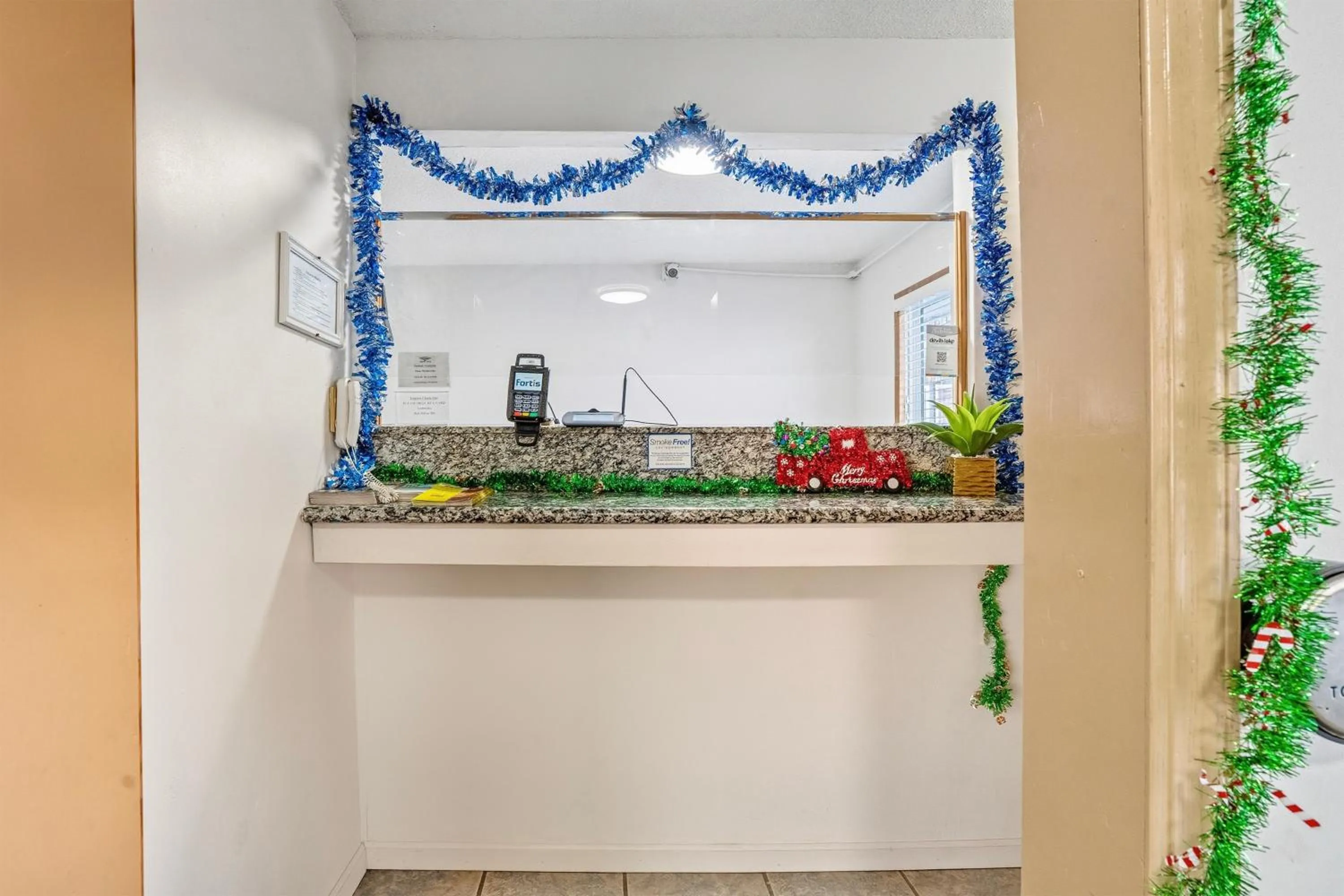 Lobby or reception in Devils Lake Inn By OYO Near Devils Lake Regional Airport