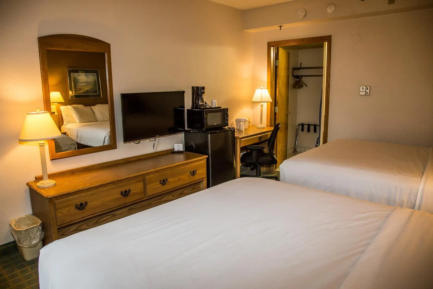 Bedroom, Bed in Baymont by Wyndham Fargo