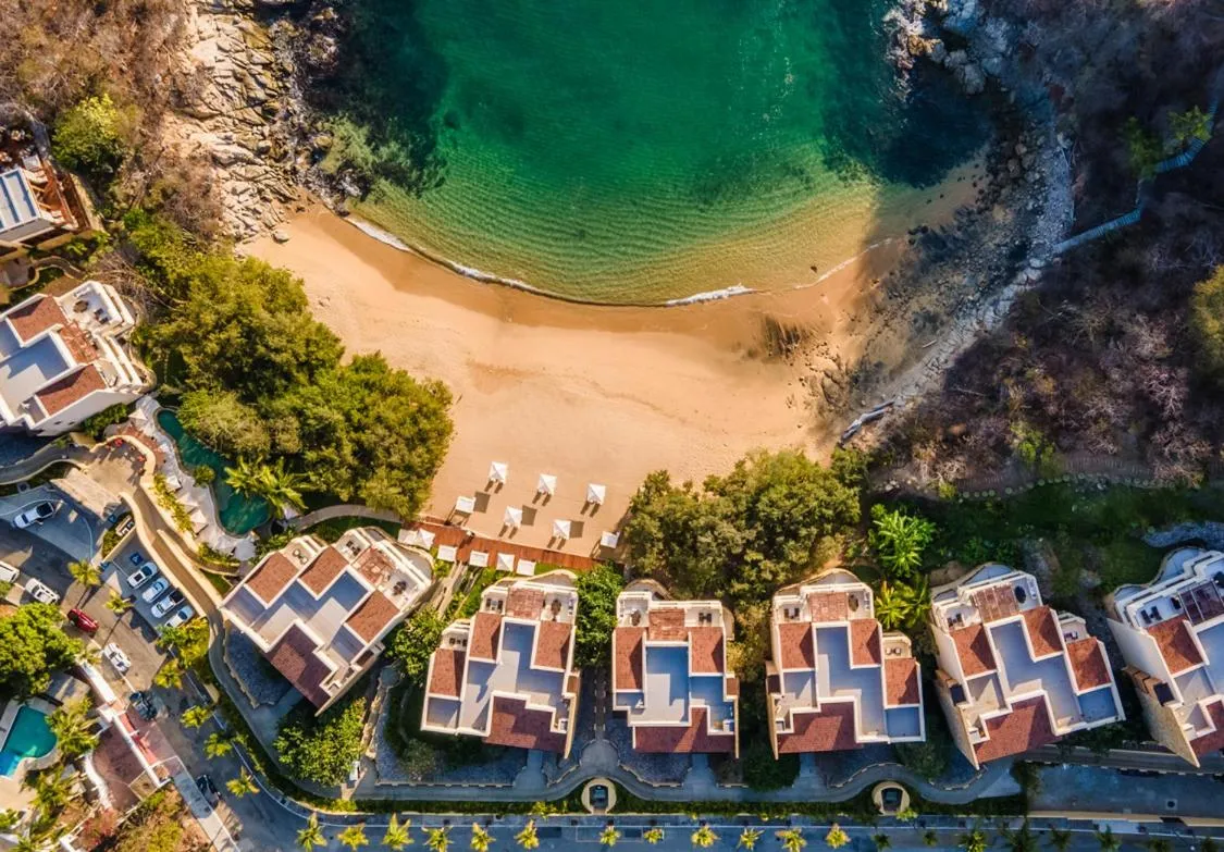 Property building in Celeste Beach Residences Huatulco Curamoria Collection