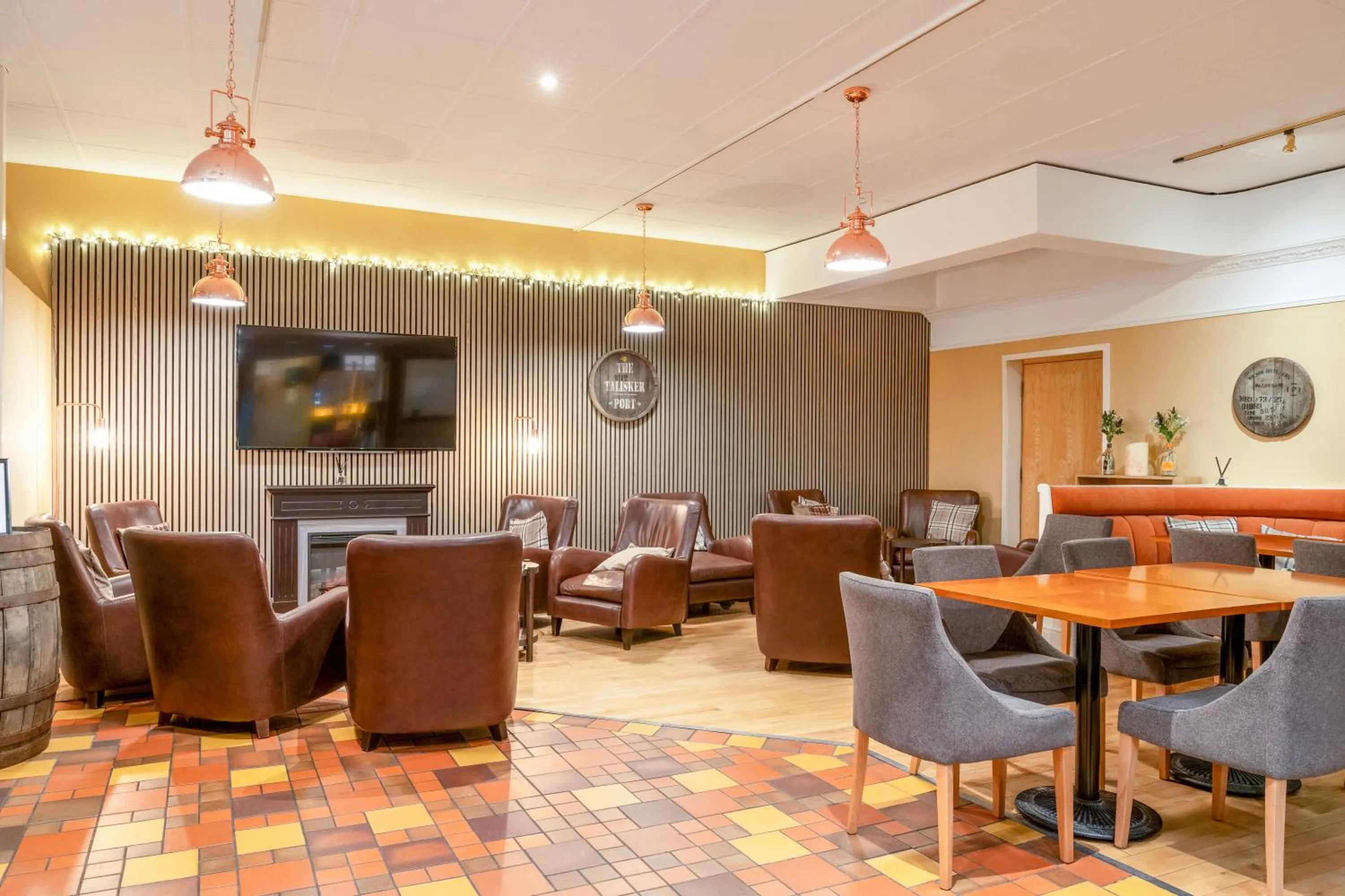 TV and multimedia in Coylumbridge Resort Hotel