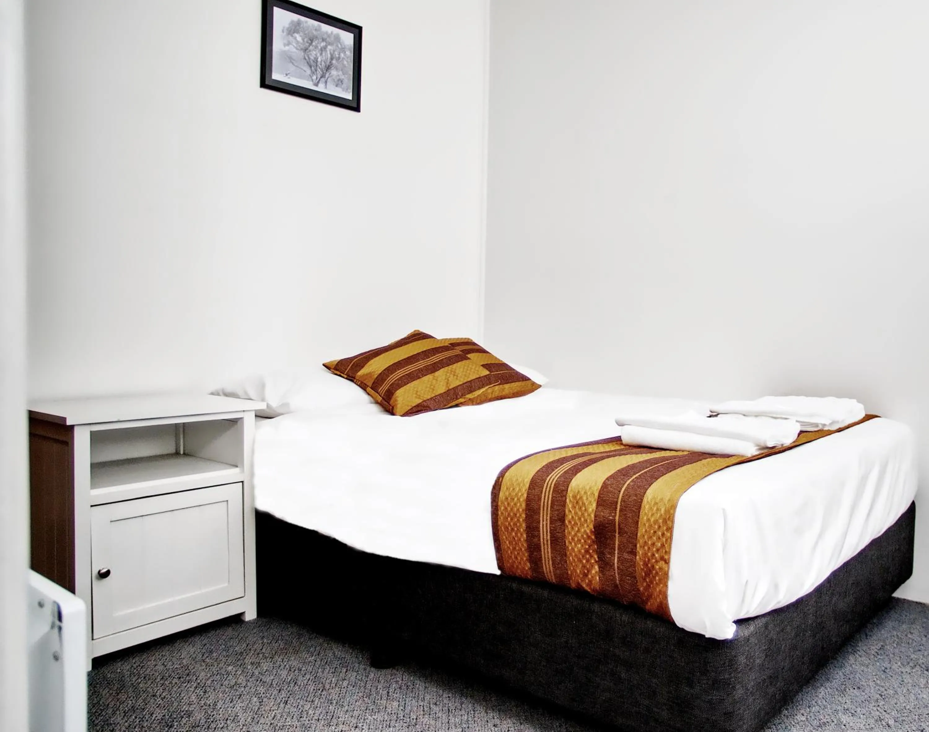 Bed in Selwyn Star Motel