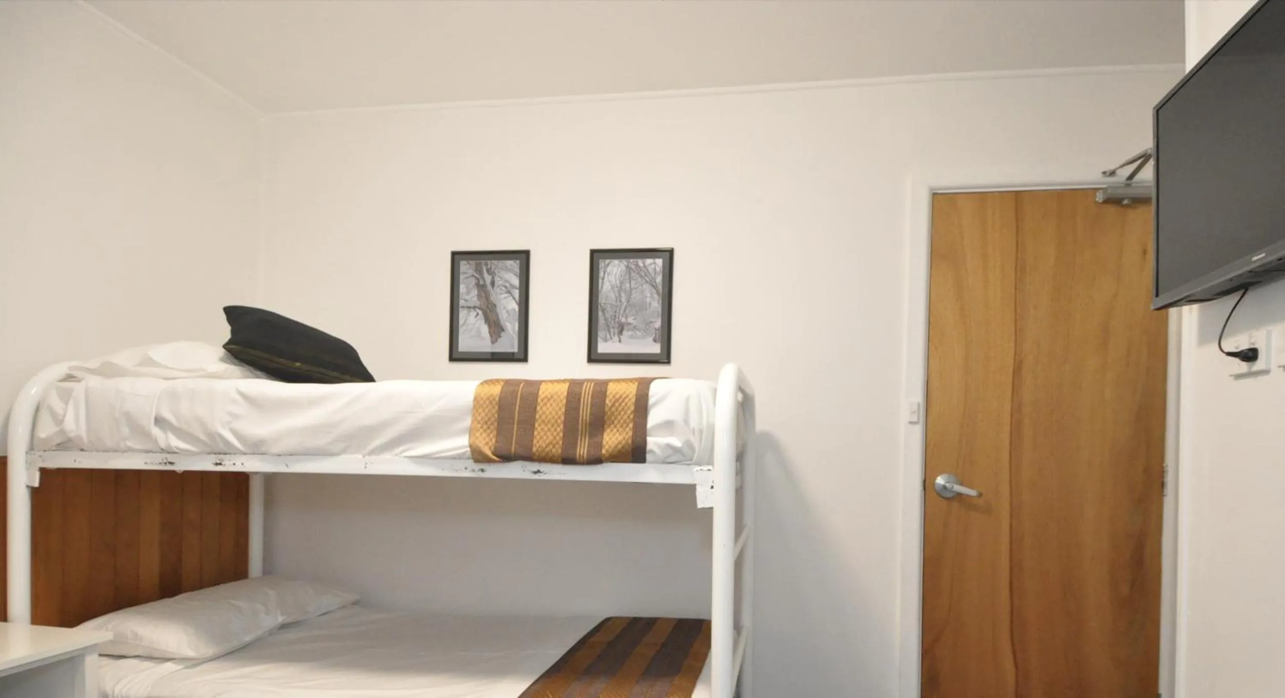 bunk bed, Bed in Selwyn Star Motel