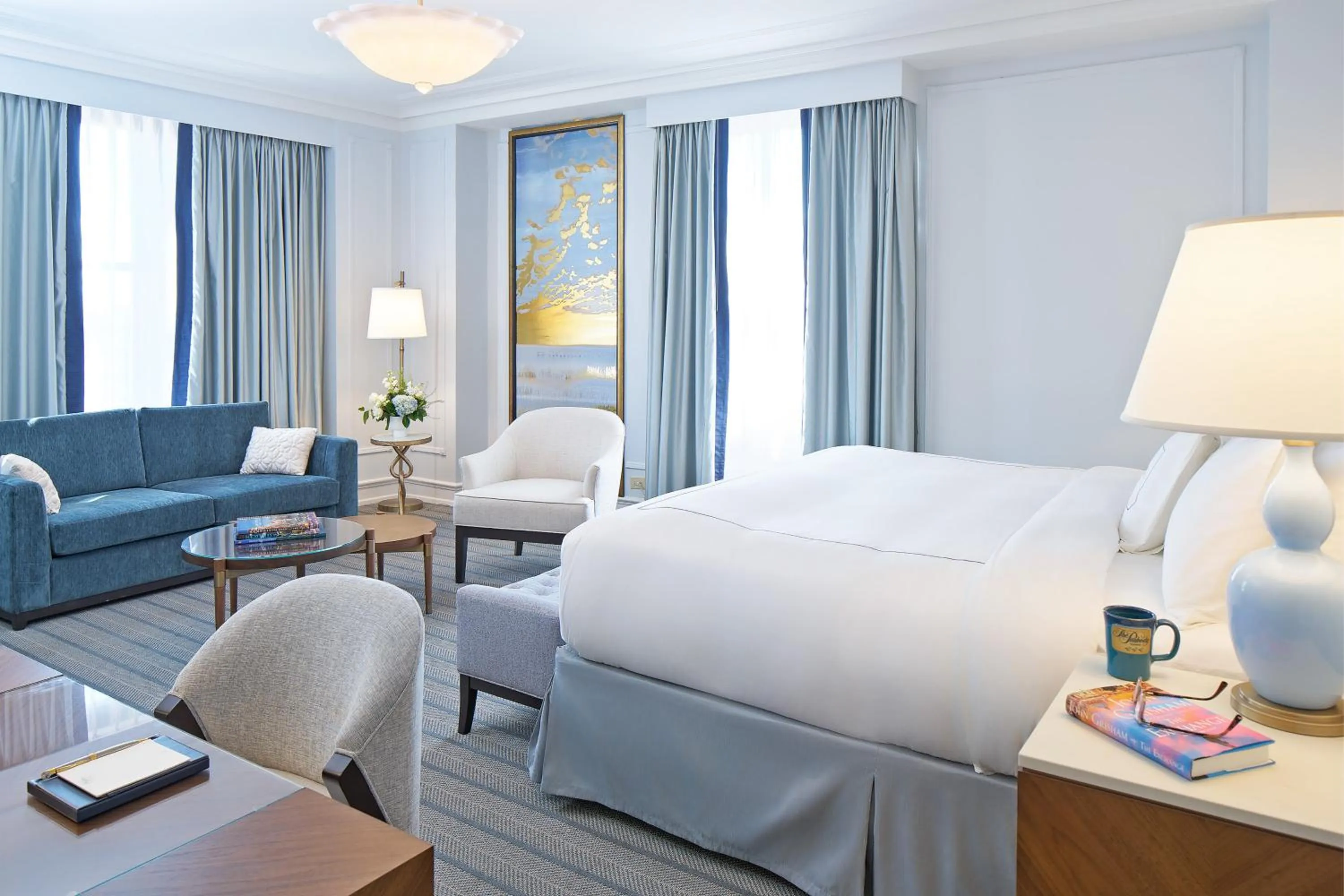 Bedroom, Bed in Peabody Memphis