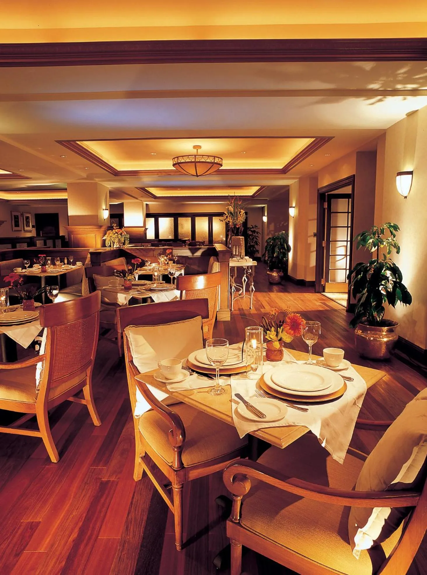 Restaurant/places to eat in Peabody Memphis