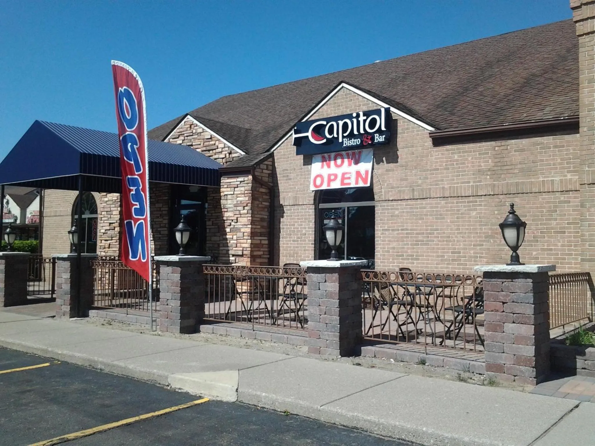 Facade/entrance in Americas Best Value Inn Romulus/Detroit Airport
