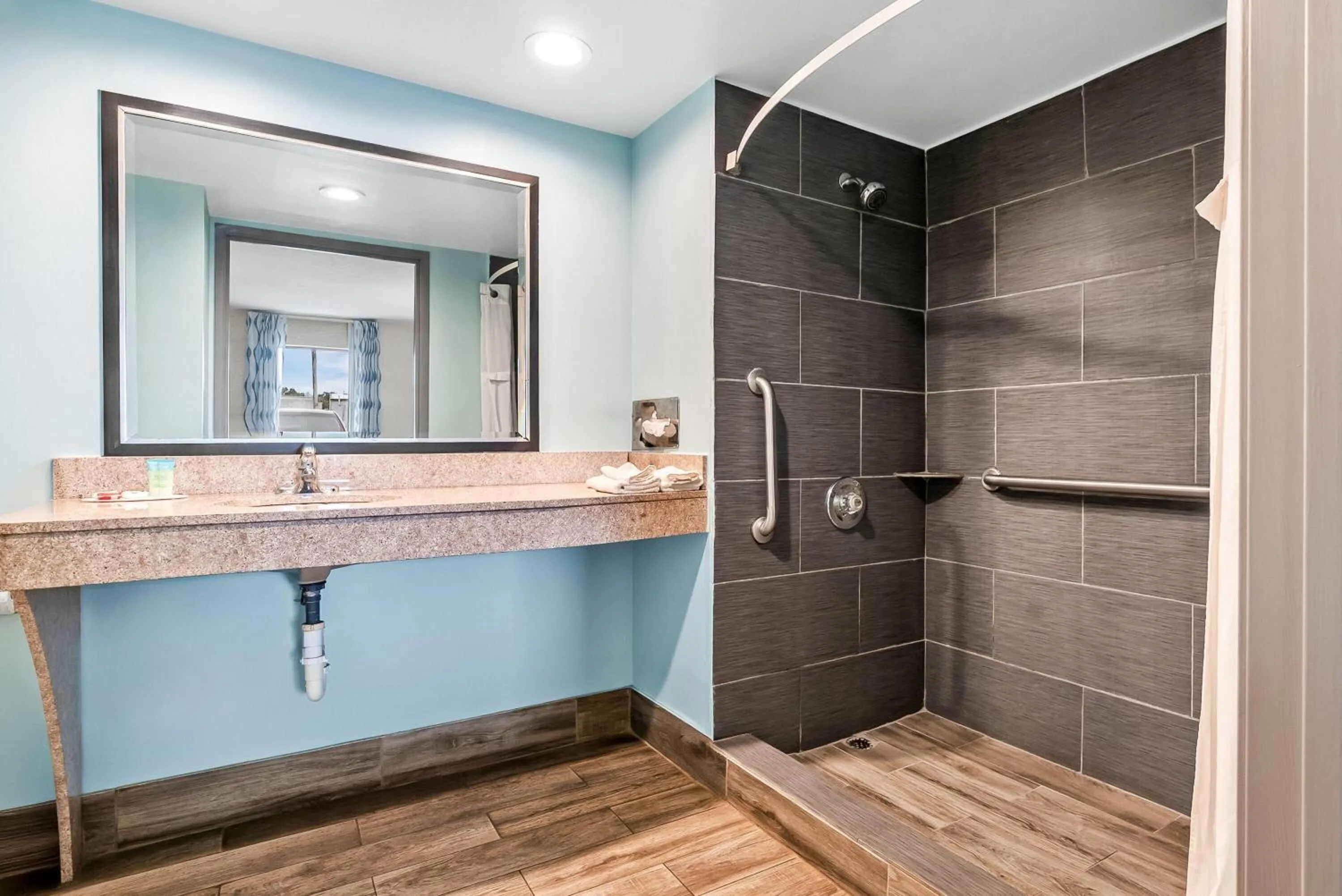 Shower in Days Inn by Wyndham Aiken - Interstate Hwy 20