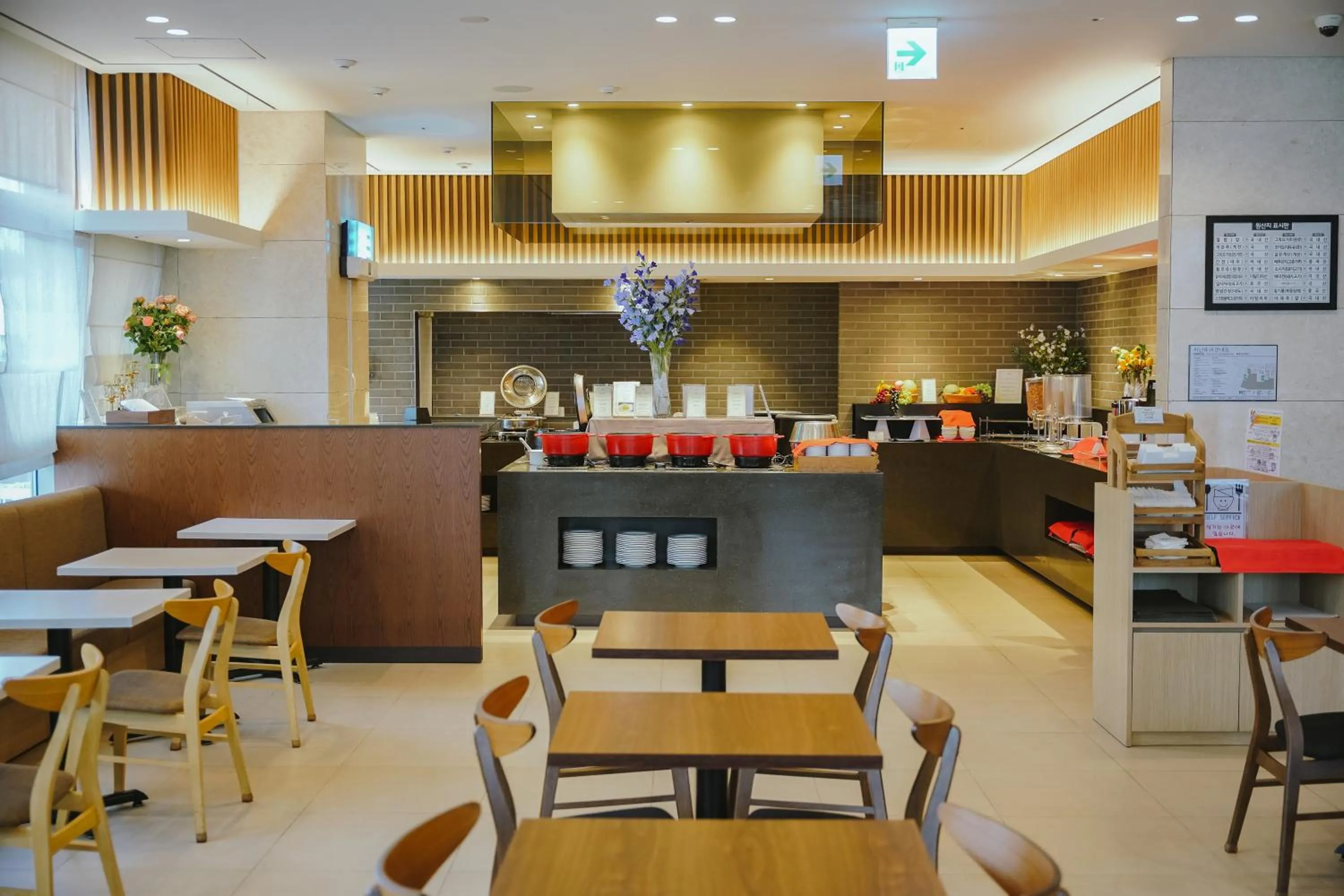 Restaurant/places to eat in Hotel Gracery Seoul