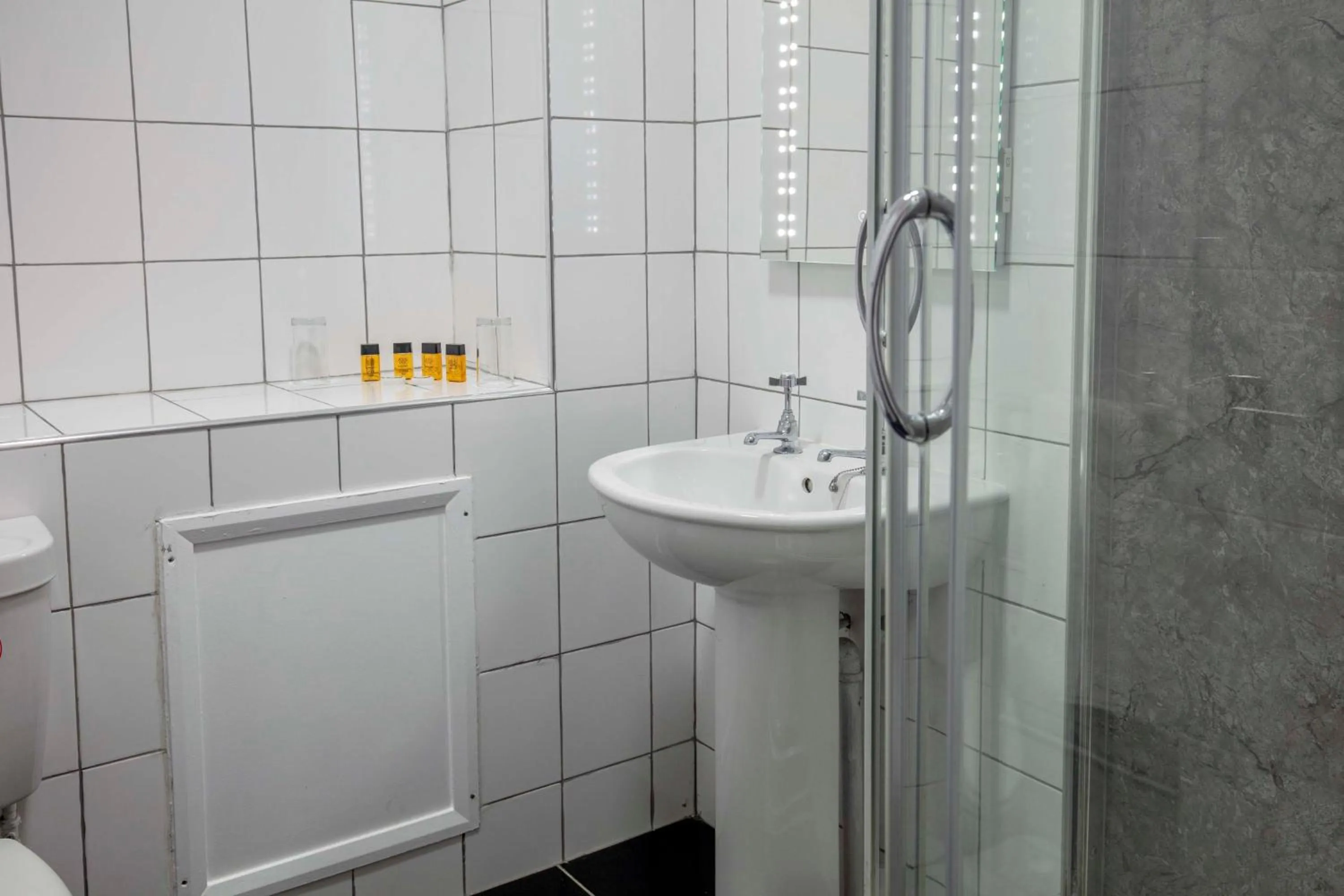 Bathroom in Best Western The Grand Hotel Hartlepool