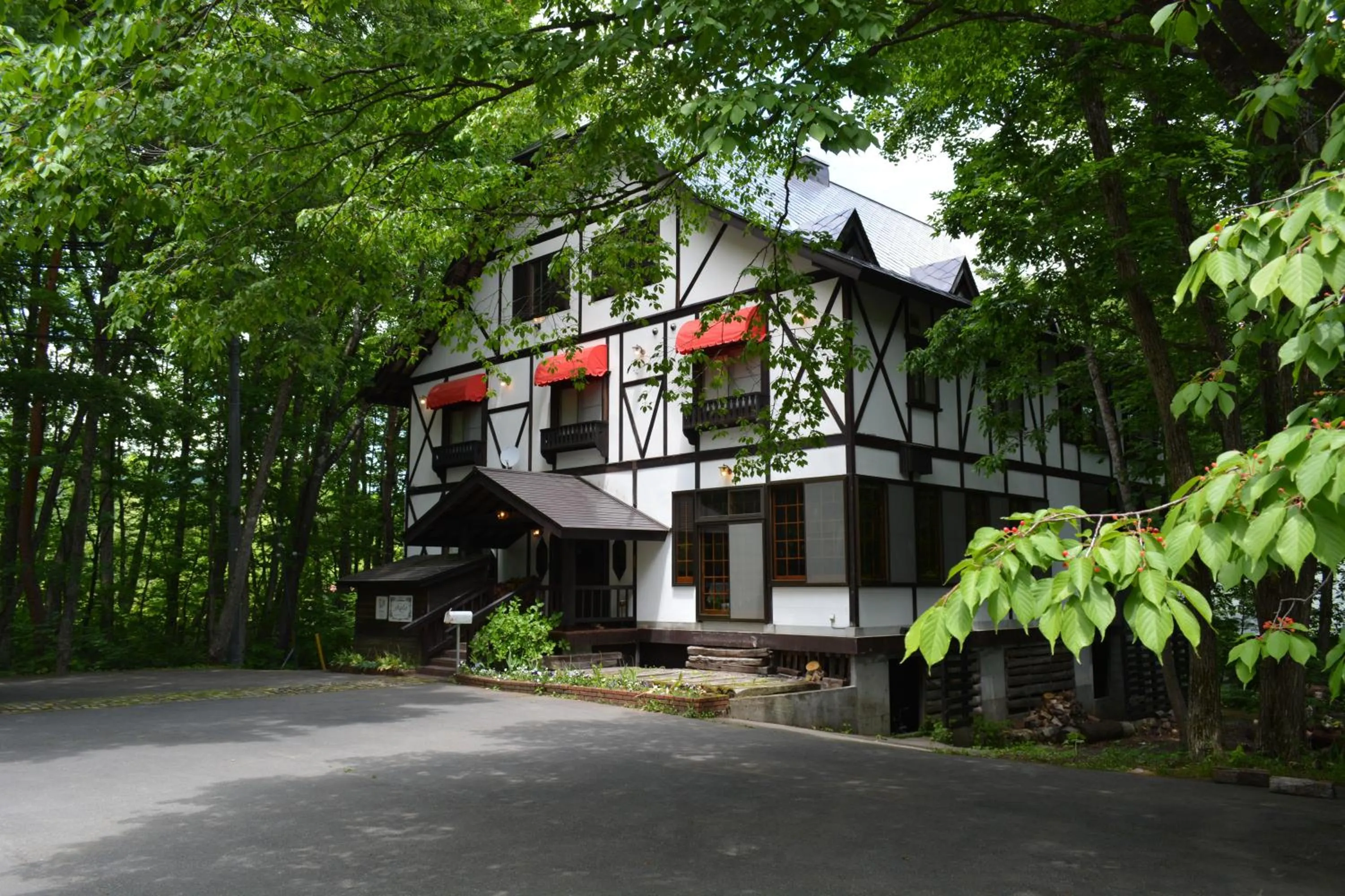 Facade/entrance in Hakuba Skala Inn