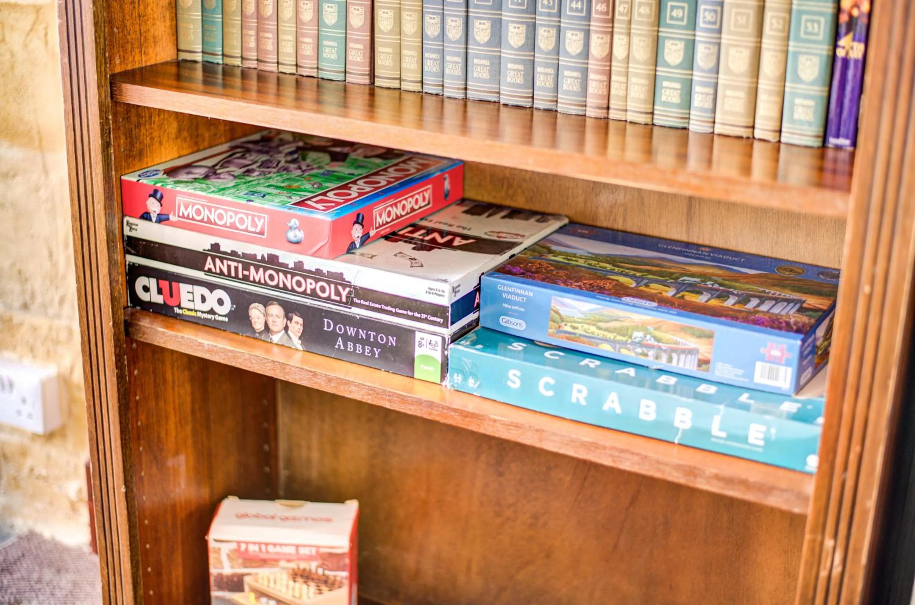 Library in The Morar Hotel