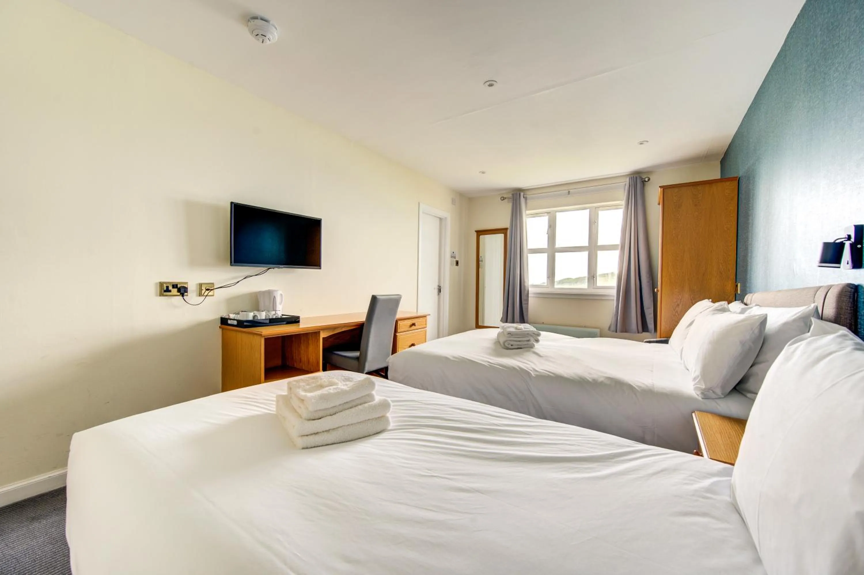 Bed in The Morar Hotel