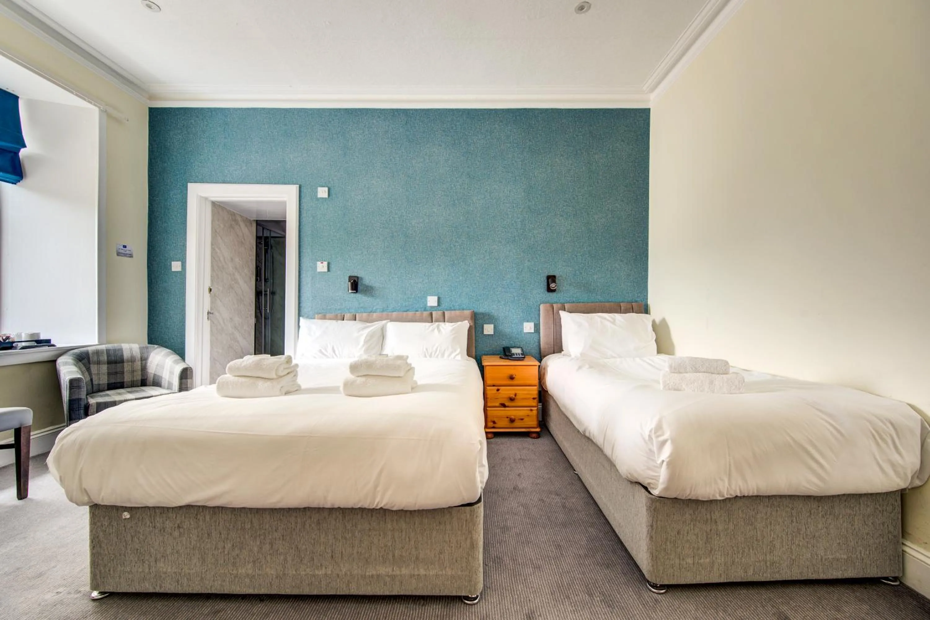 Bed in The Morar Hotel