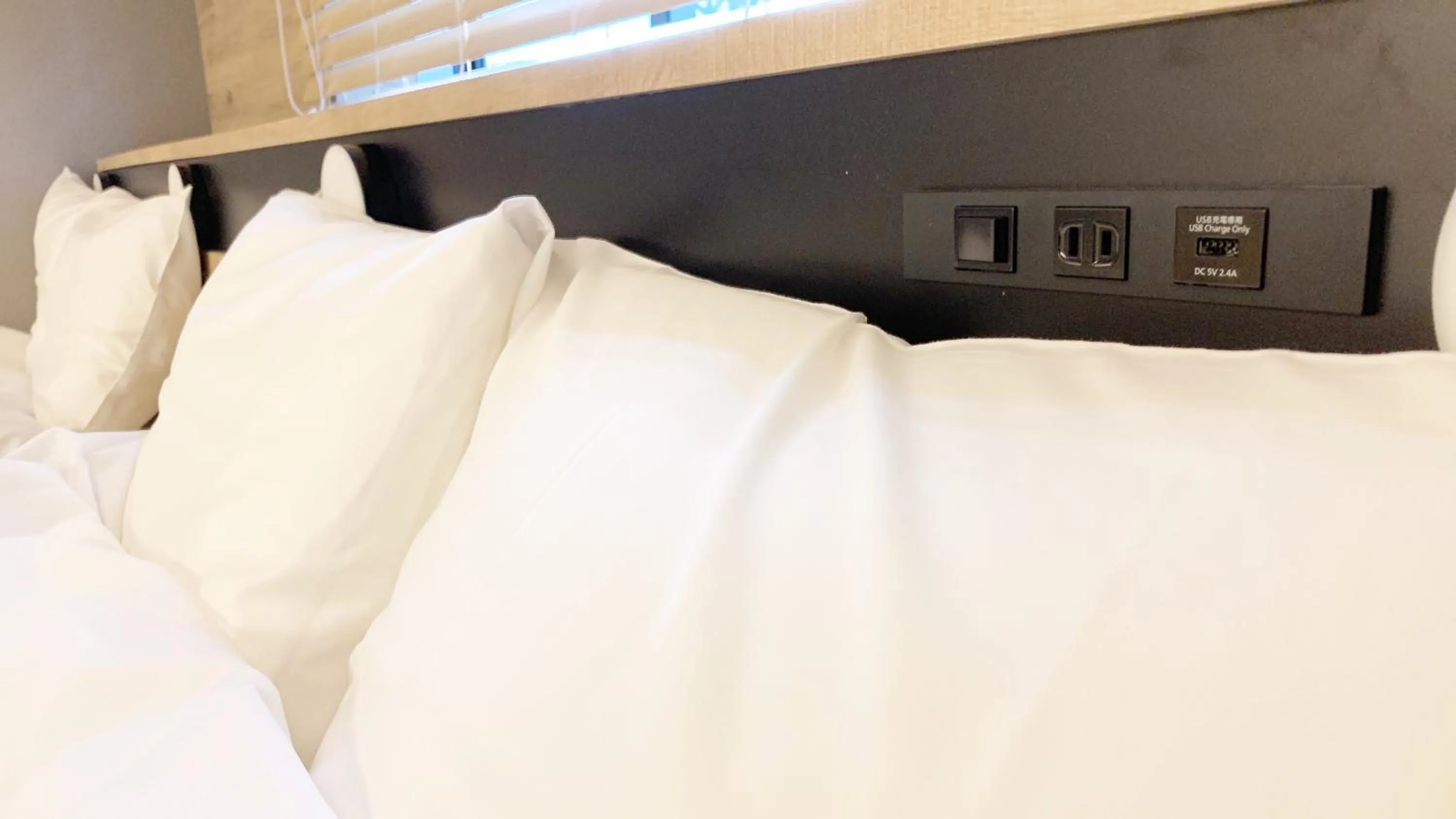 Bed in First Cabin Midosuji Namba