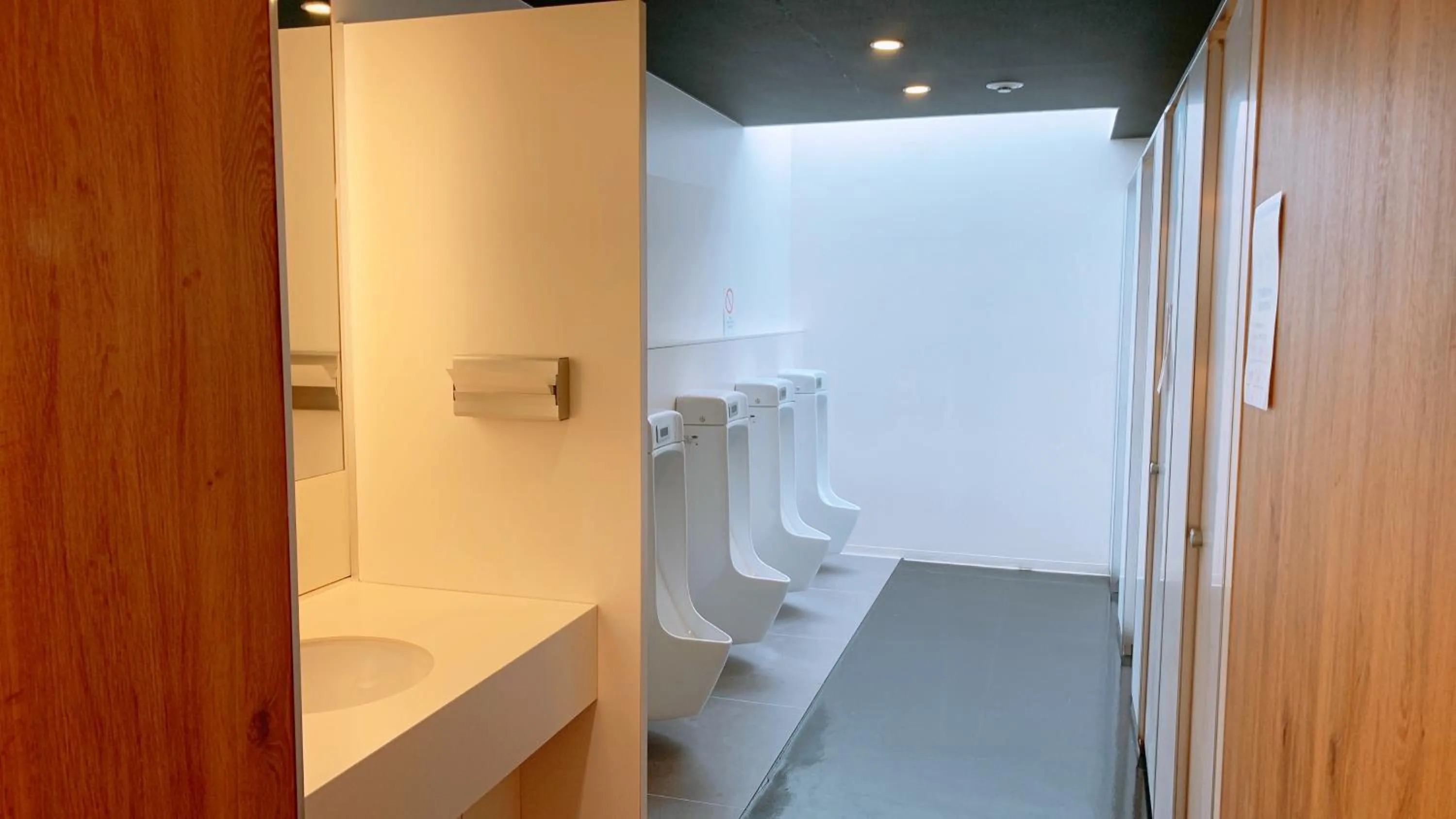 First Cabin Midosuji Namba