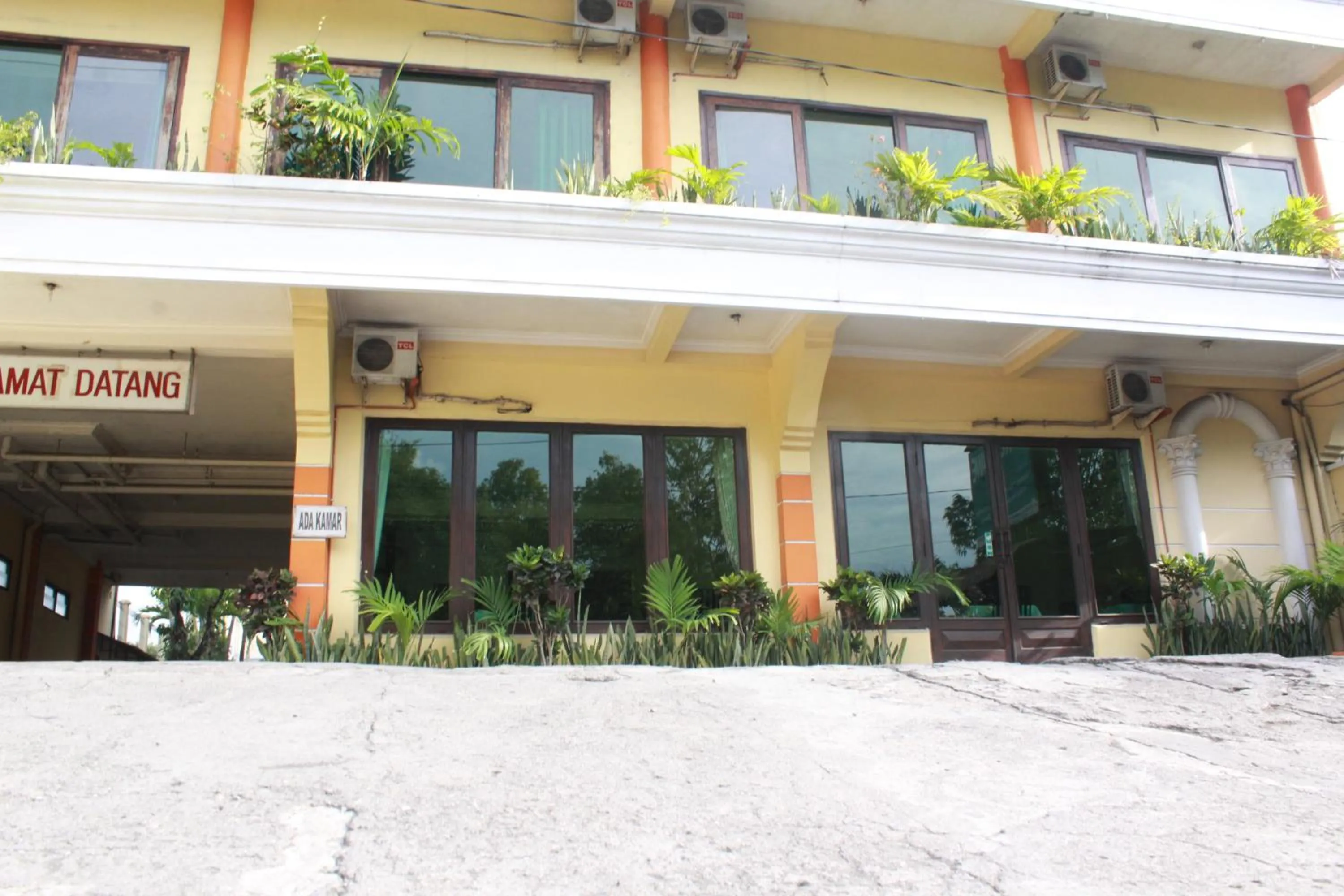 Property building in Hotel Ronggolawe