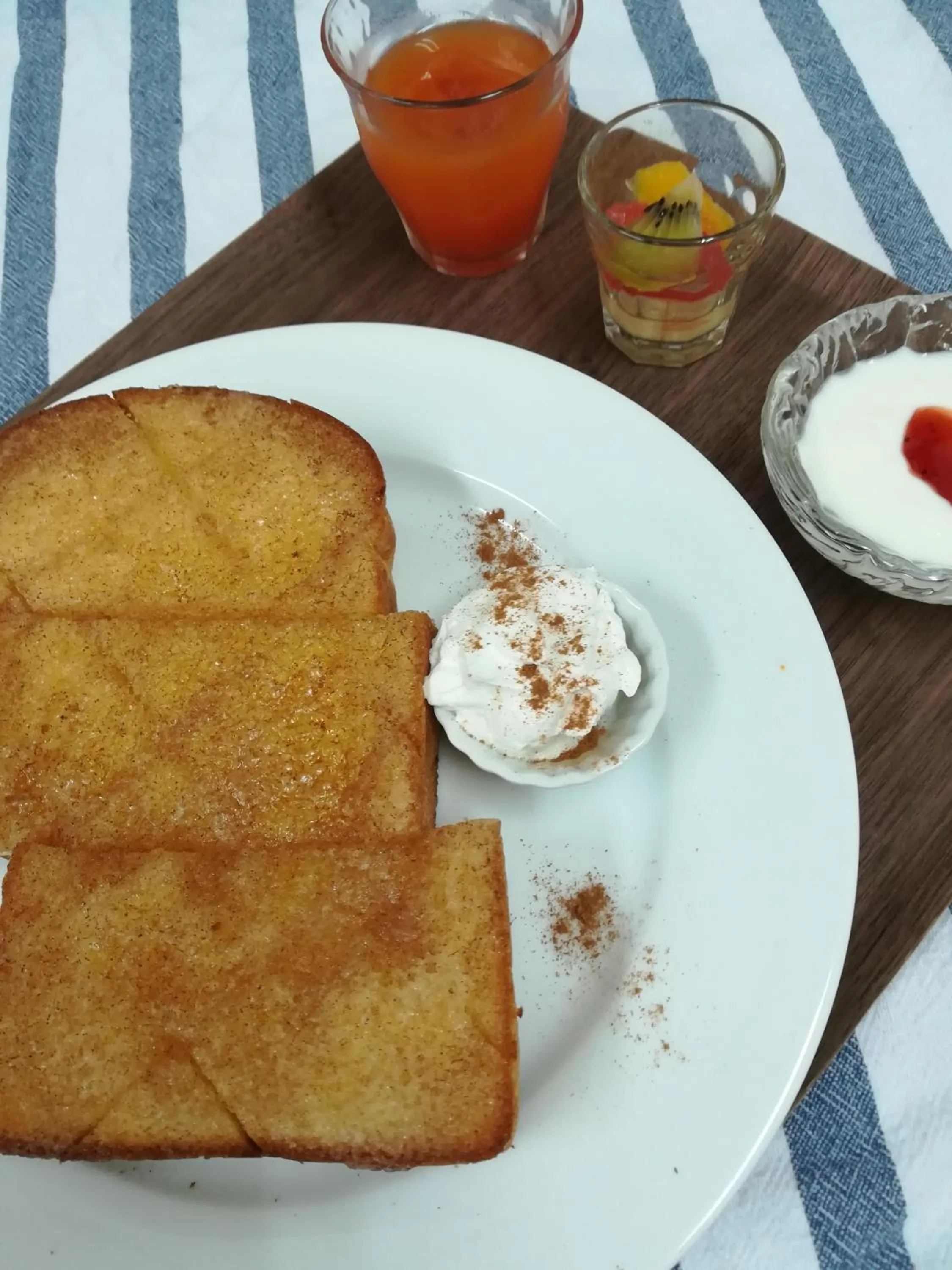 American breakfast in B&B Forest Shima