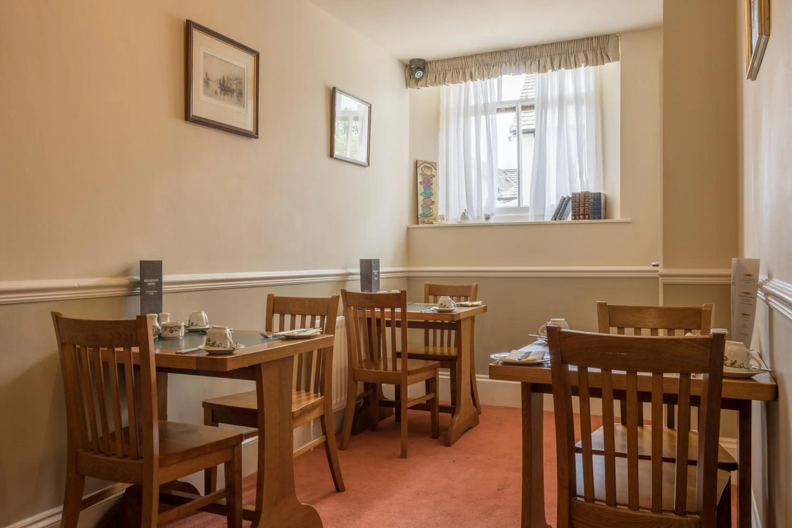 Dining area in Windermere Park B&B inc Free off-site Health Club