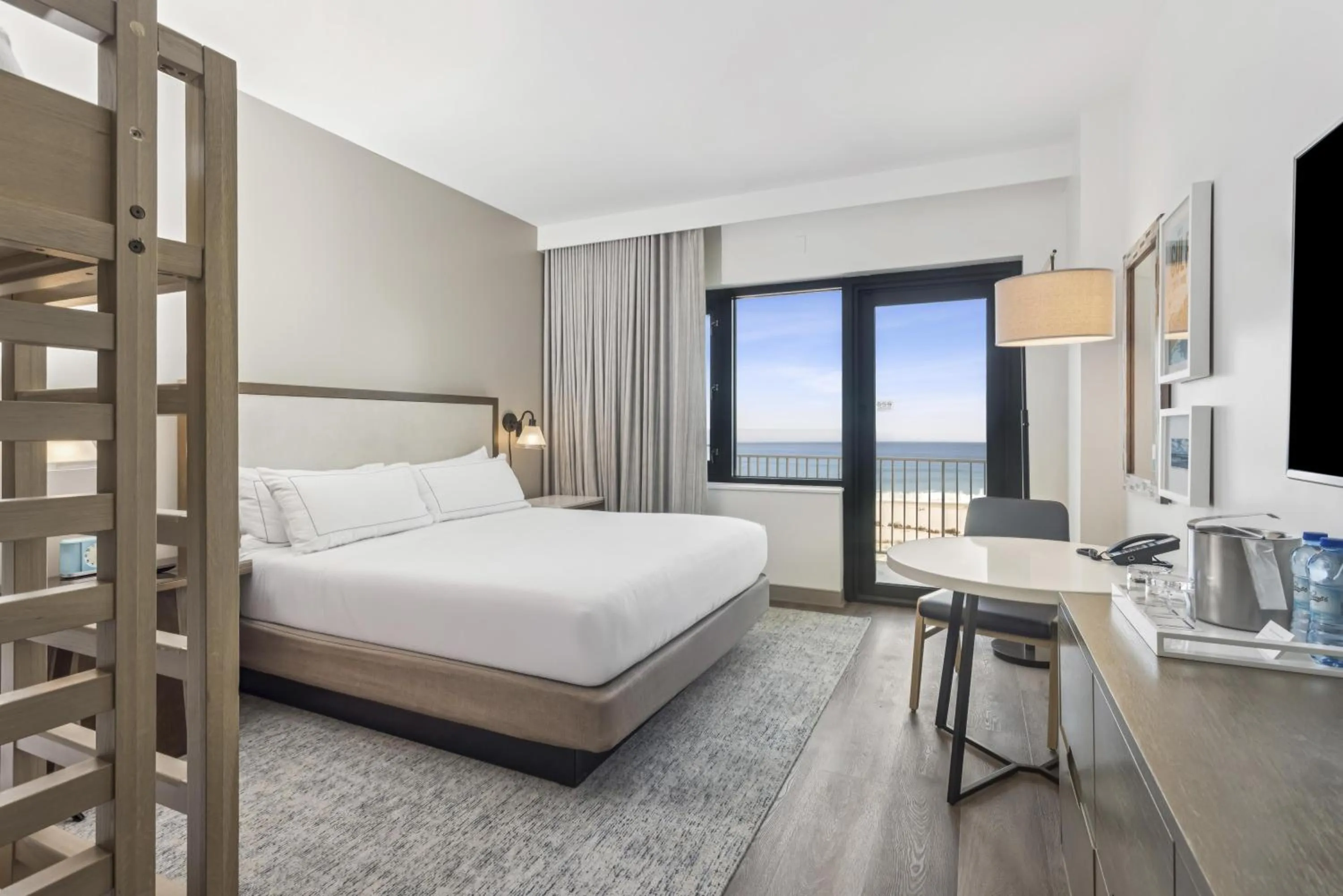 Bed in The Lodge at Gulf State Park, A Hilton Hotel