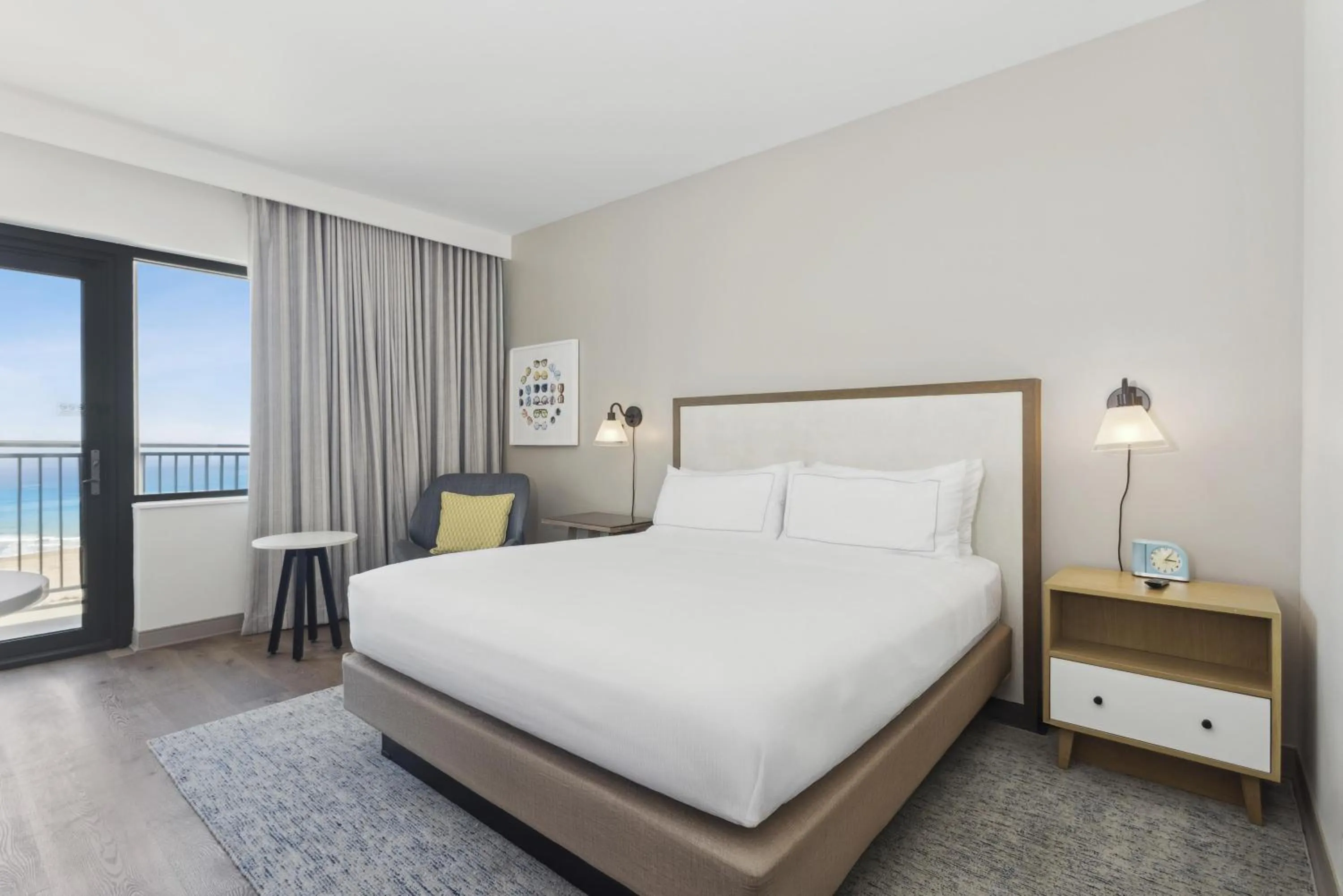 Bed in The Lodge at Gulf State Park, A Hilton Hotel