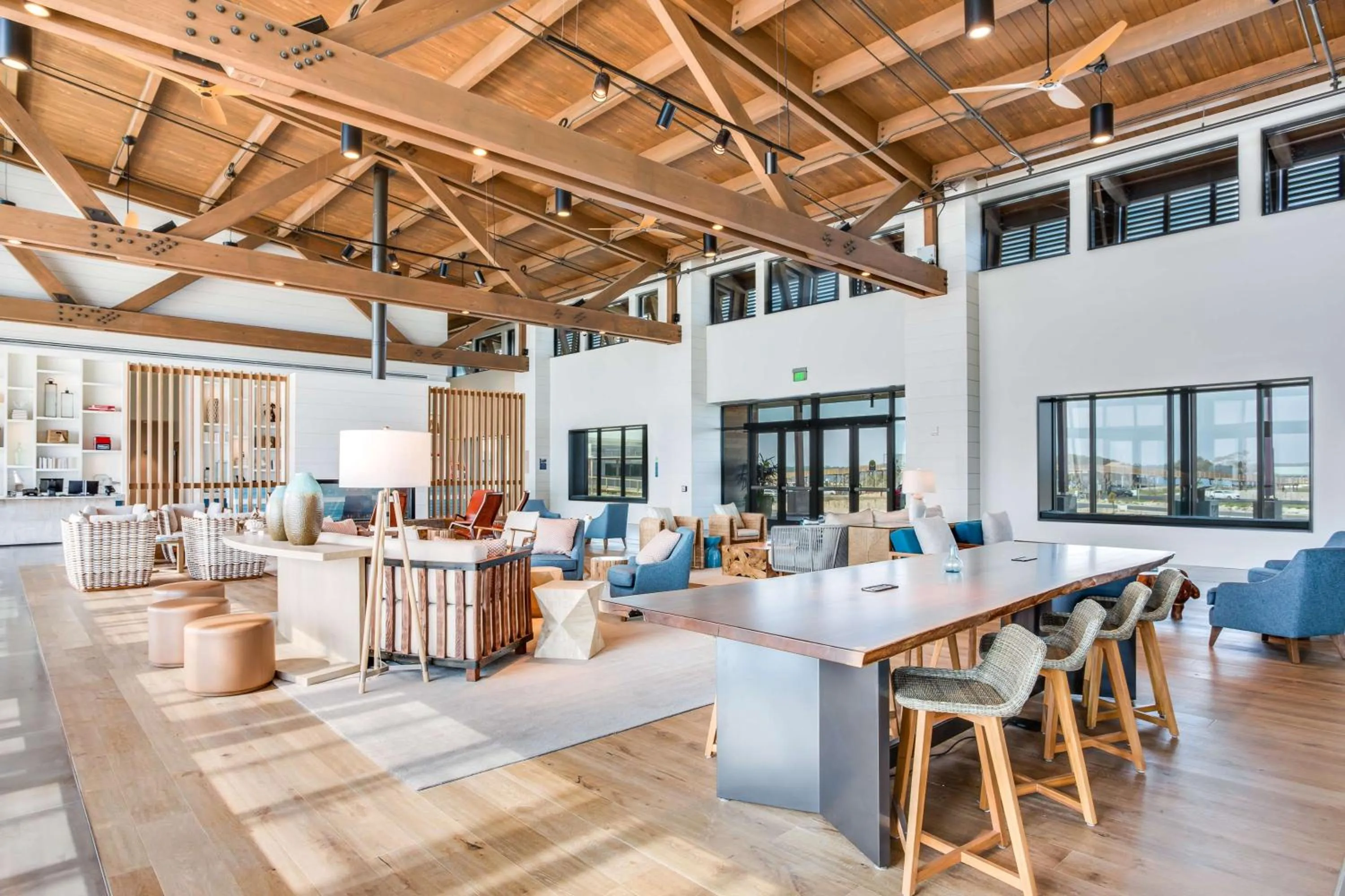Lobby or reception in The Lodge at Gulf State Park, A Hilton Hotel