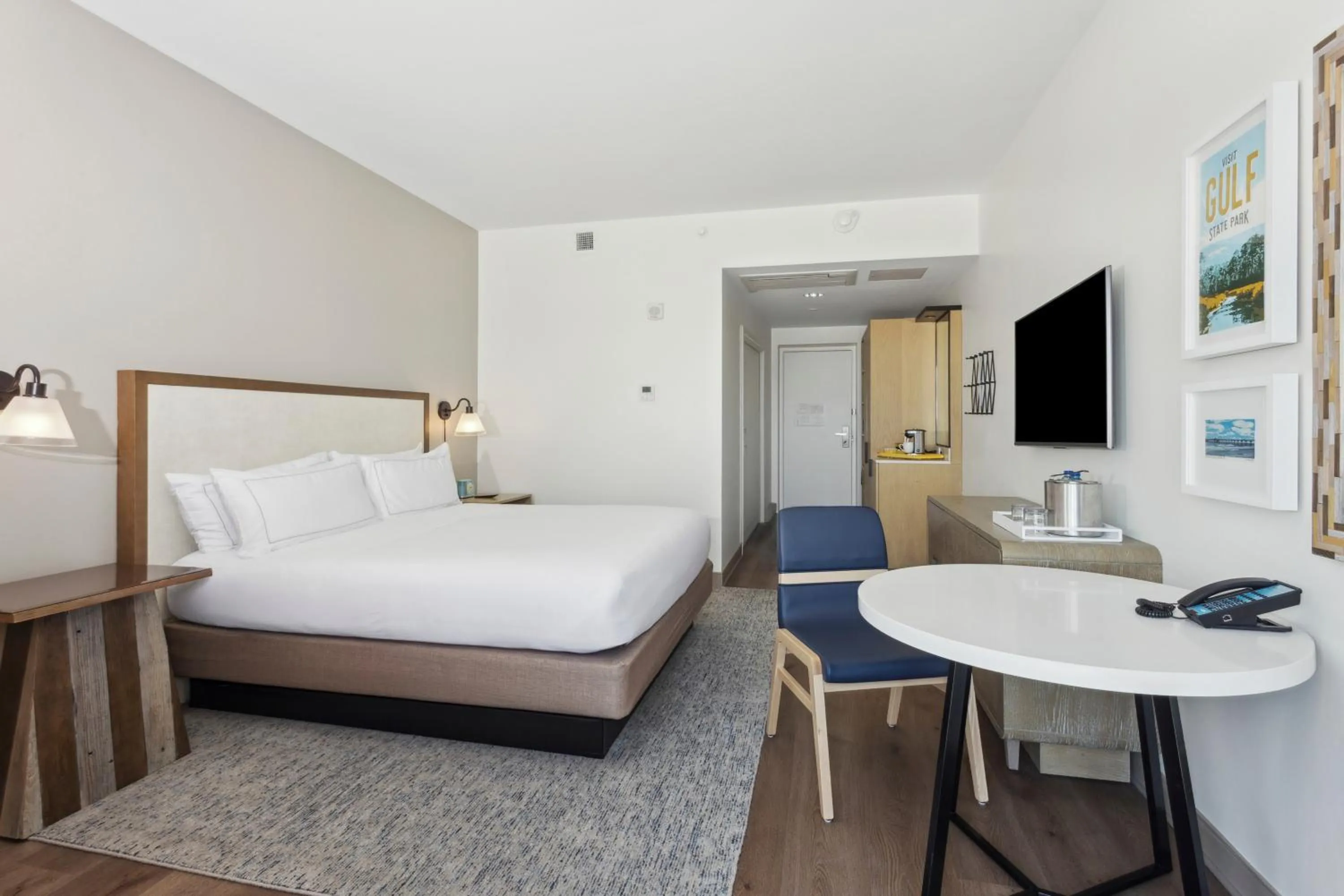 Bedroom, Bed in The Lodge at Gulf State Park, A Hilton Hotel