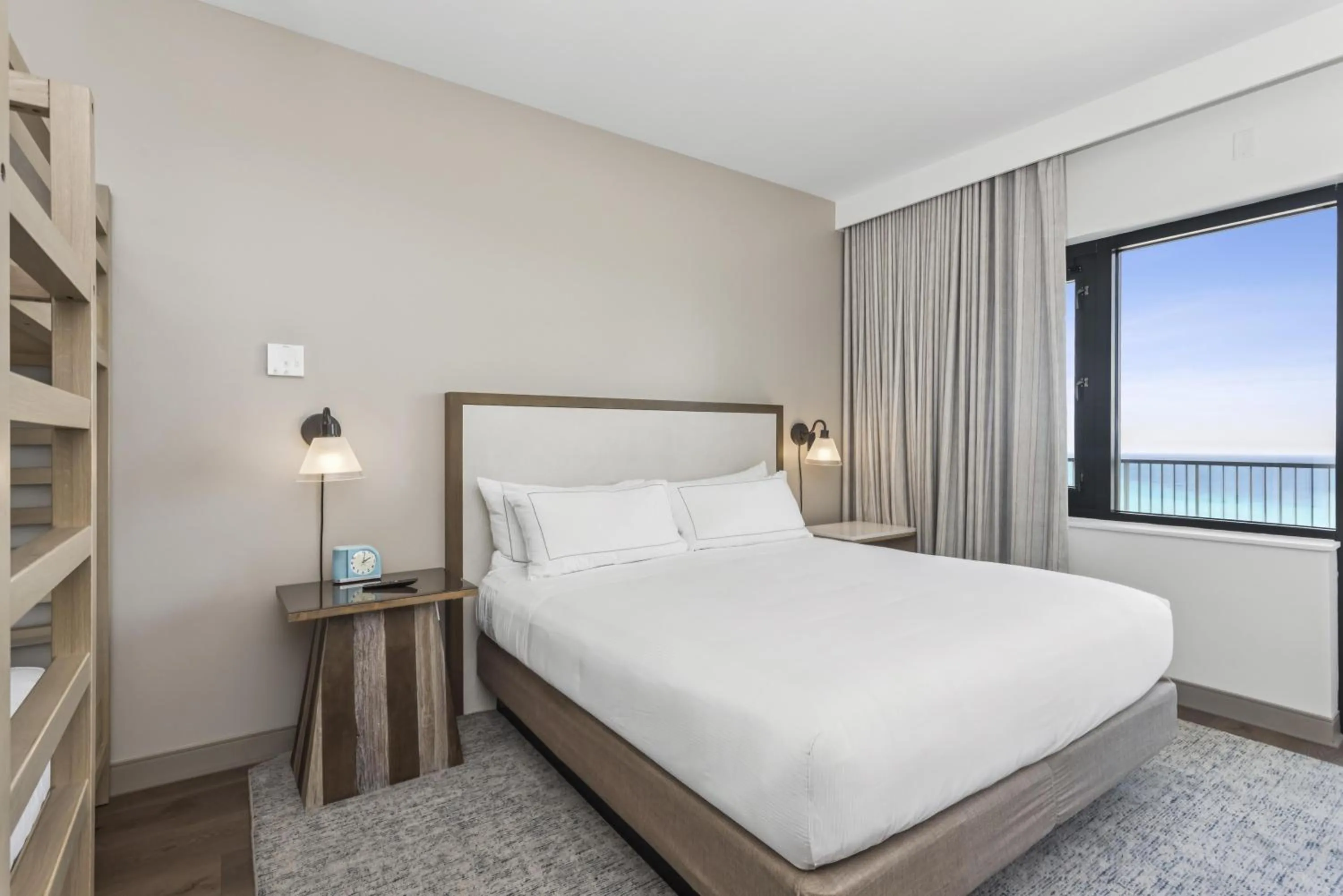 Bed in The Lodge at Gulf State Park, A Hilton Hotel