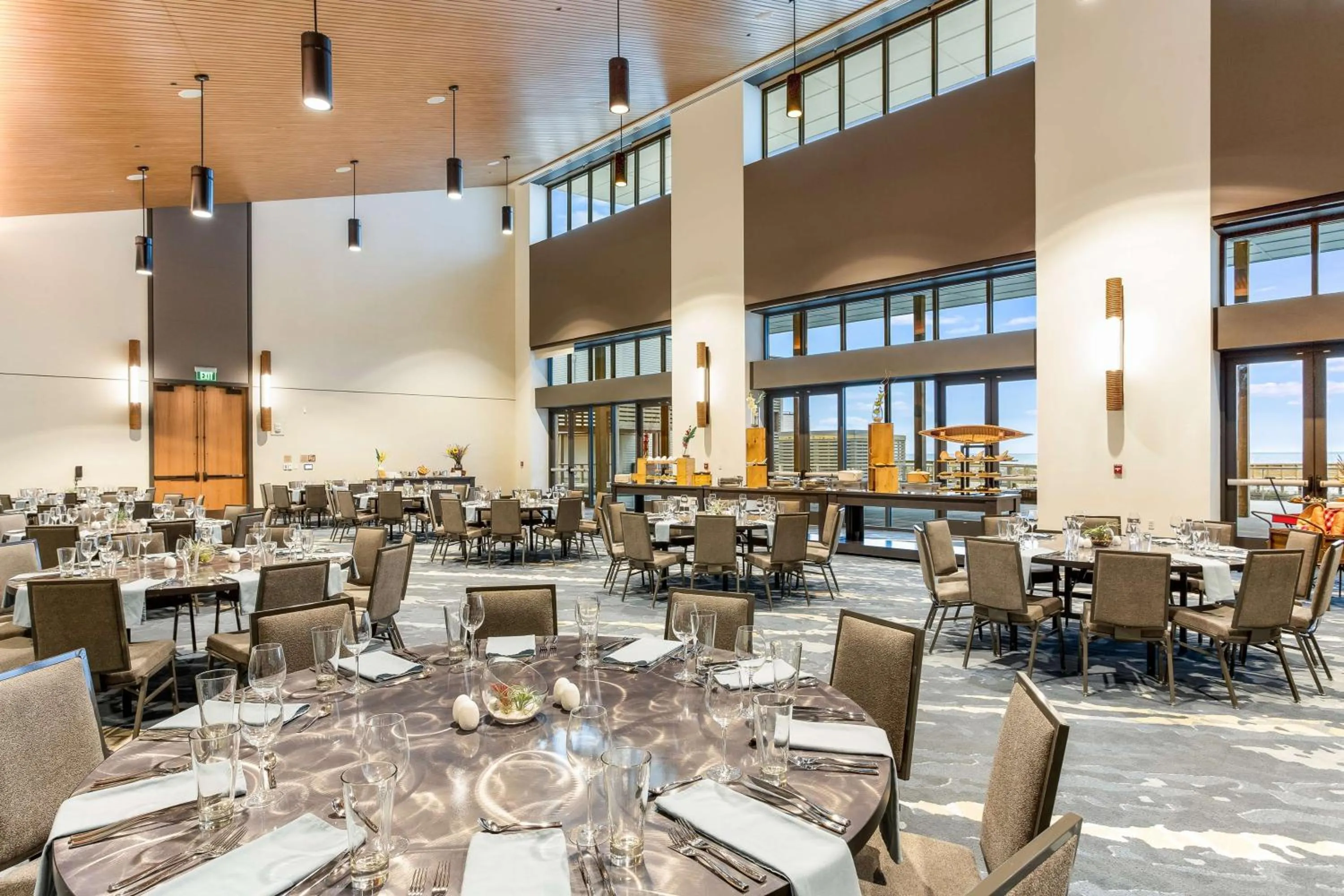 Meeting/conference room in The Lodge at Gulf State Park, A Hilton Hotel